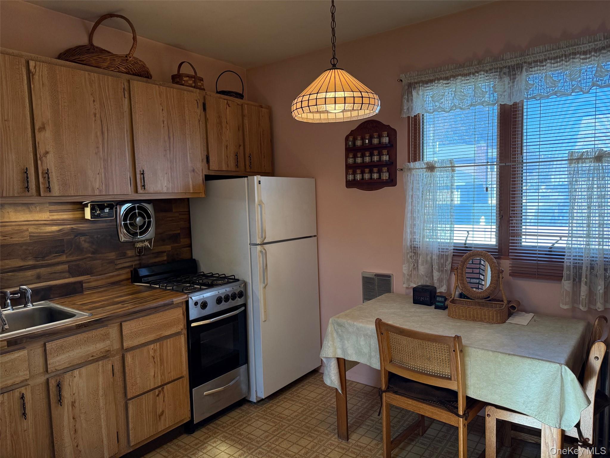 154-09 21 Avenue, Whitestone, NY 11357