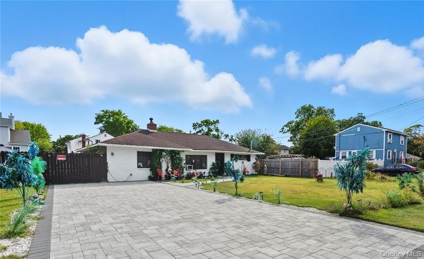 70 Trafalgar Drive, Shirley, NY 11967