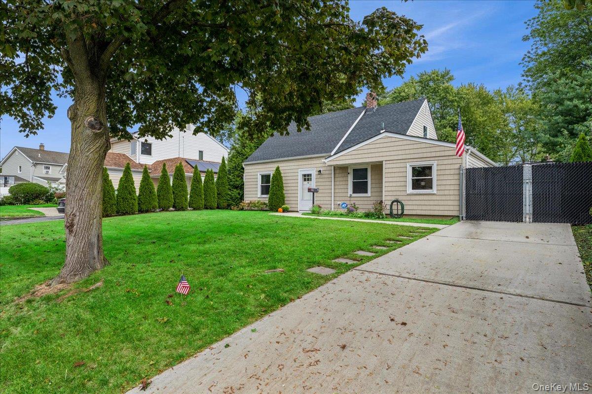 59 Cotton Lane, Levittown, NY 11756