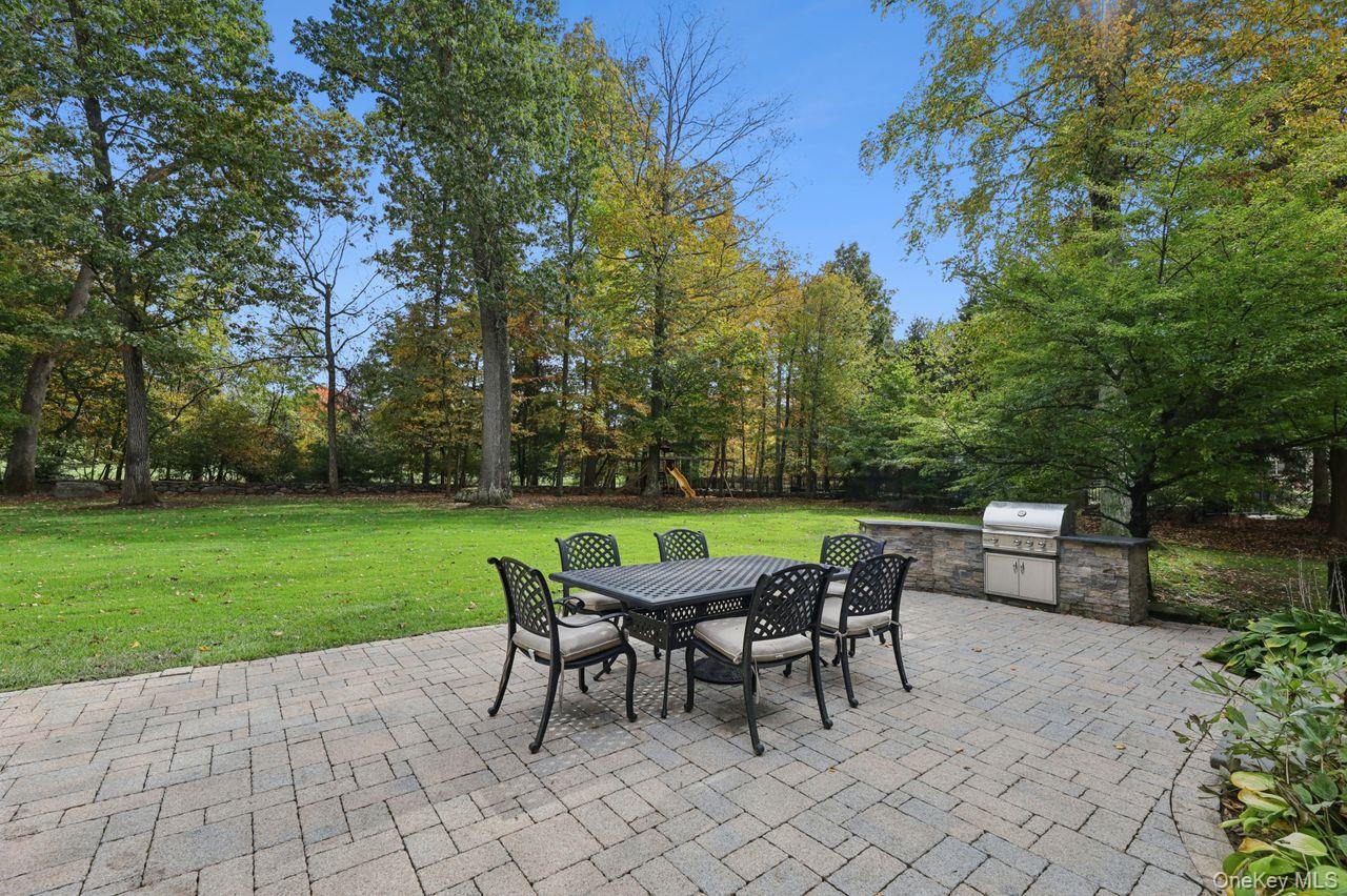 39 Oxford Drive, Montebello, NY 10901