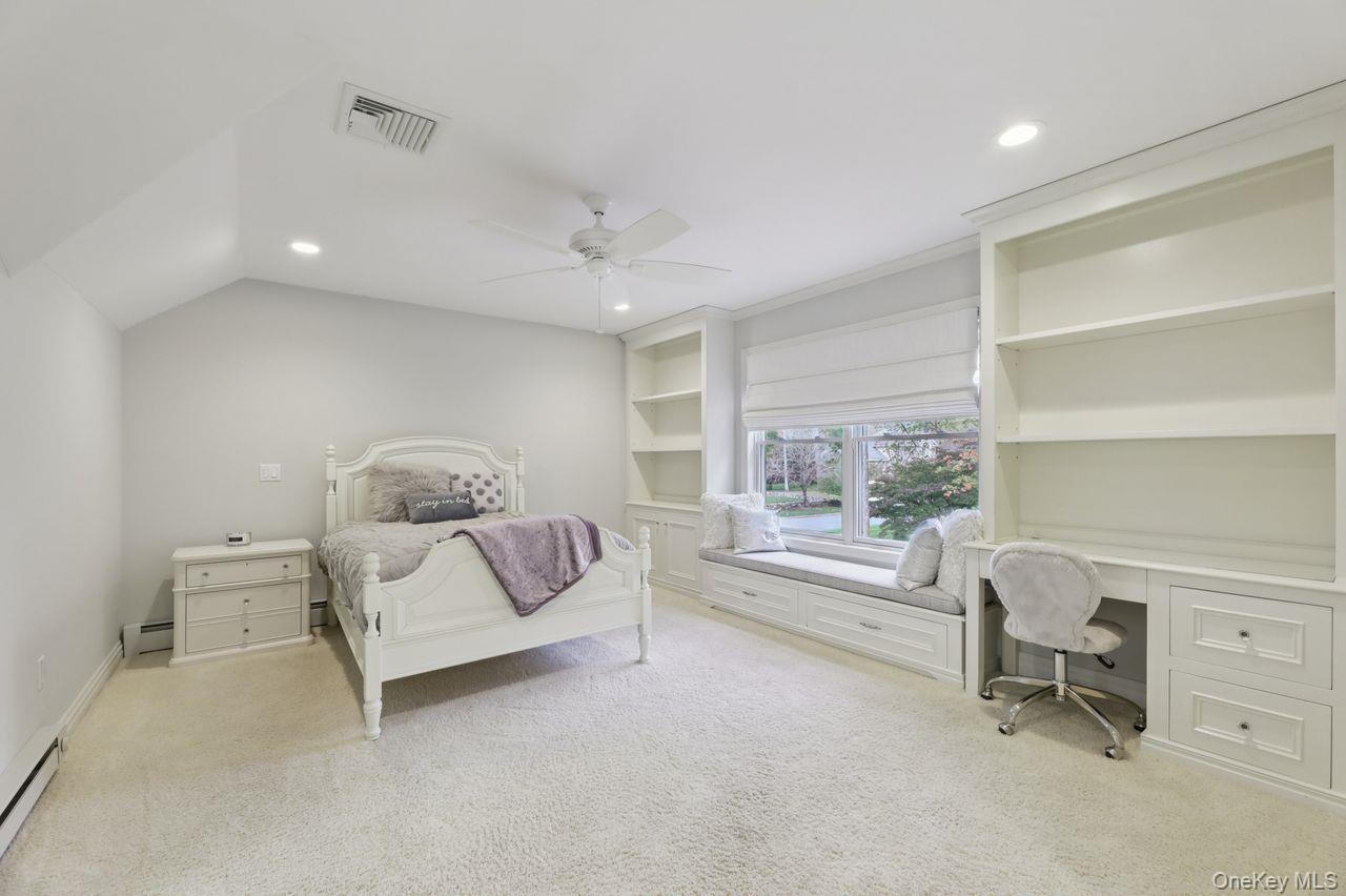 39 Oxford Drive, Montebello, NY 10901