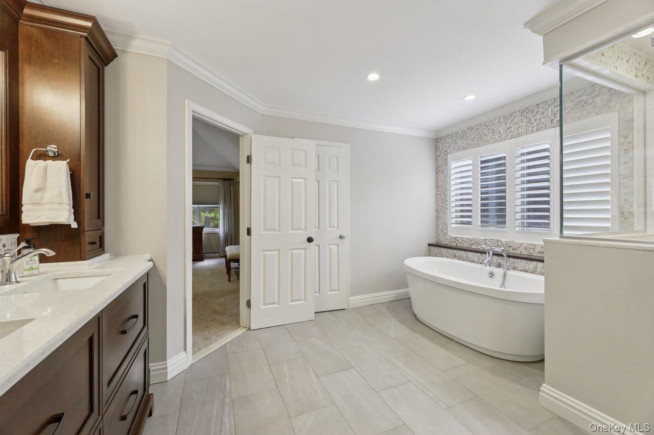 39 Oxford Drive, Montebello, NY 10901