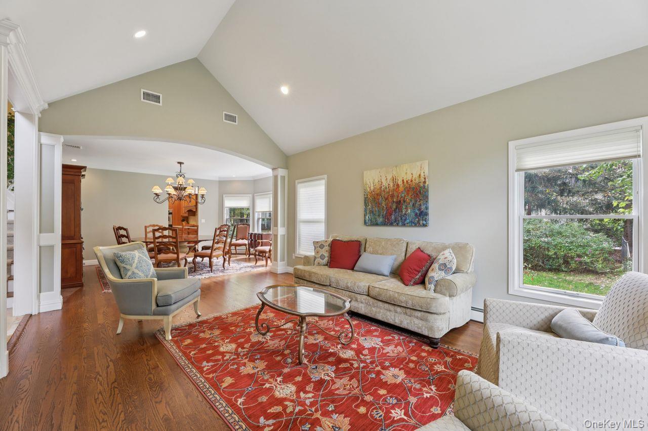 39 Oxford Drive, Montebello, NY 10901