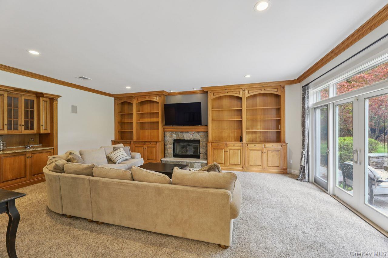 39 Oxford Drive, Montebello, NY 10901