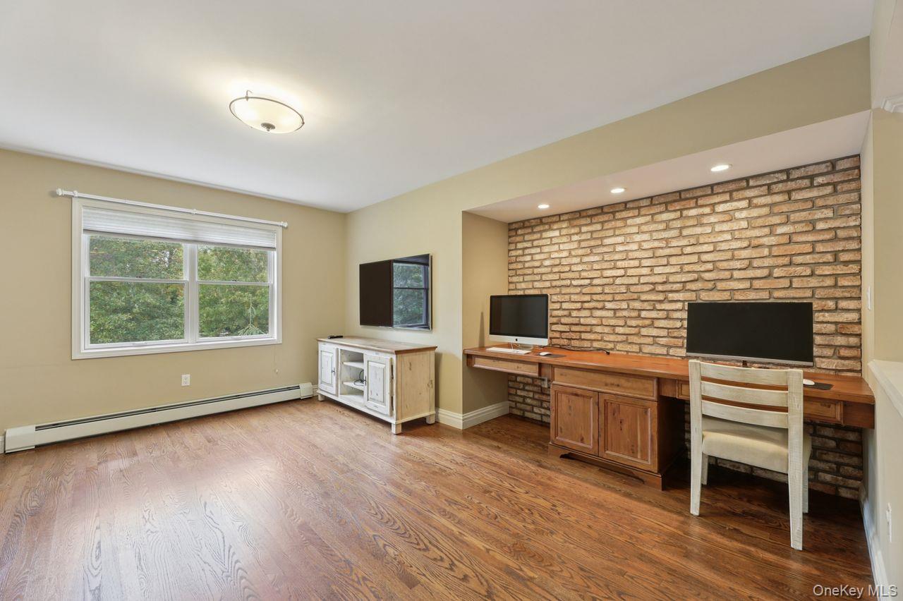 39 Oxford Drive, Montebello, NY 10901