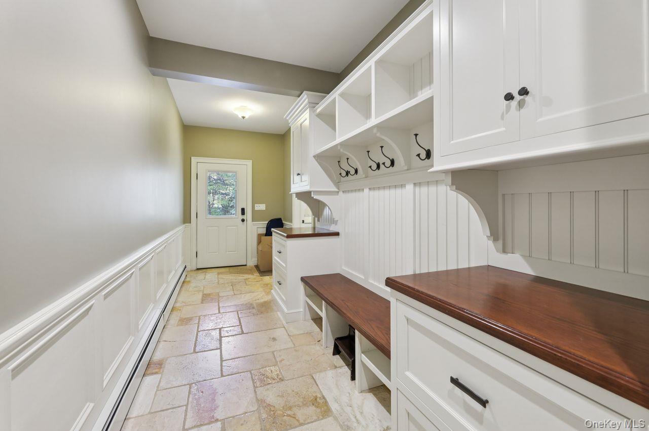 39 Oxford Drive, Montebello, NY 10901