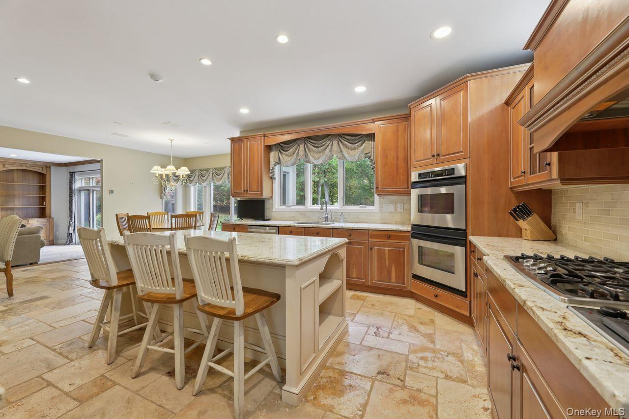 39 Oxford Drive, Montebello, NY 10901