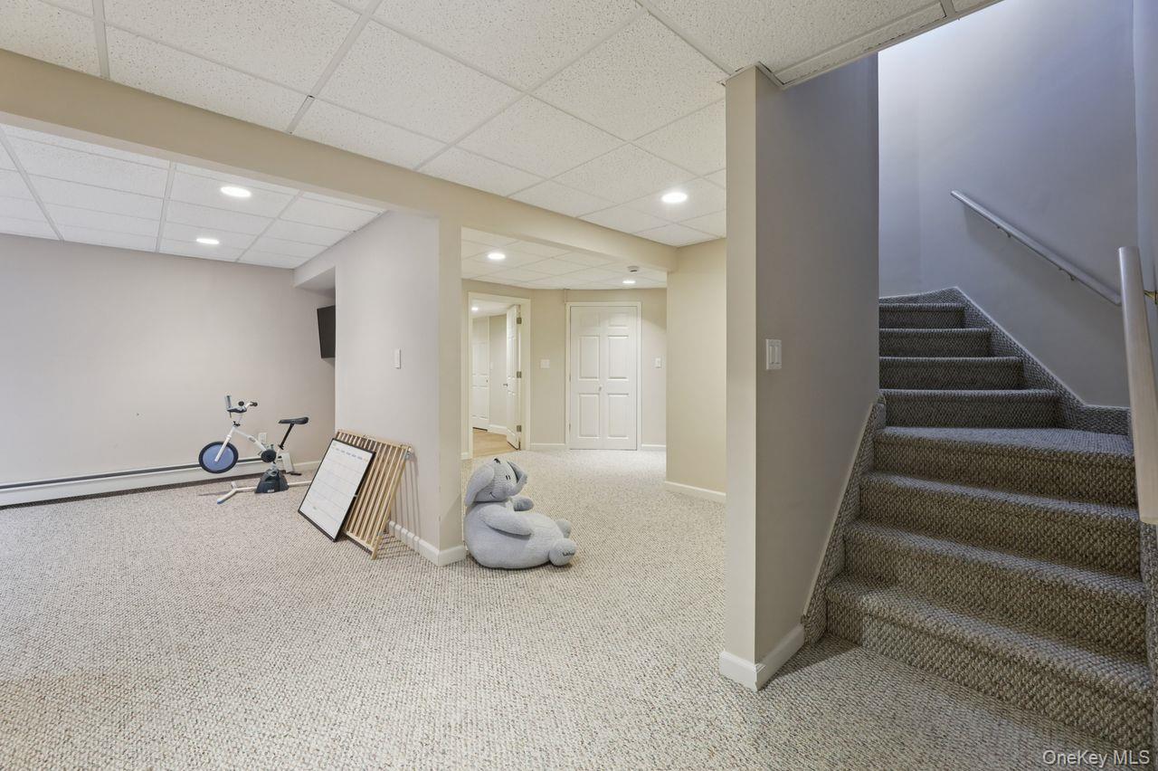 39 Oxford Drive, Montebello, NY 10901