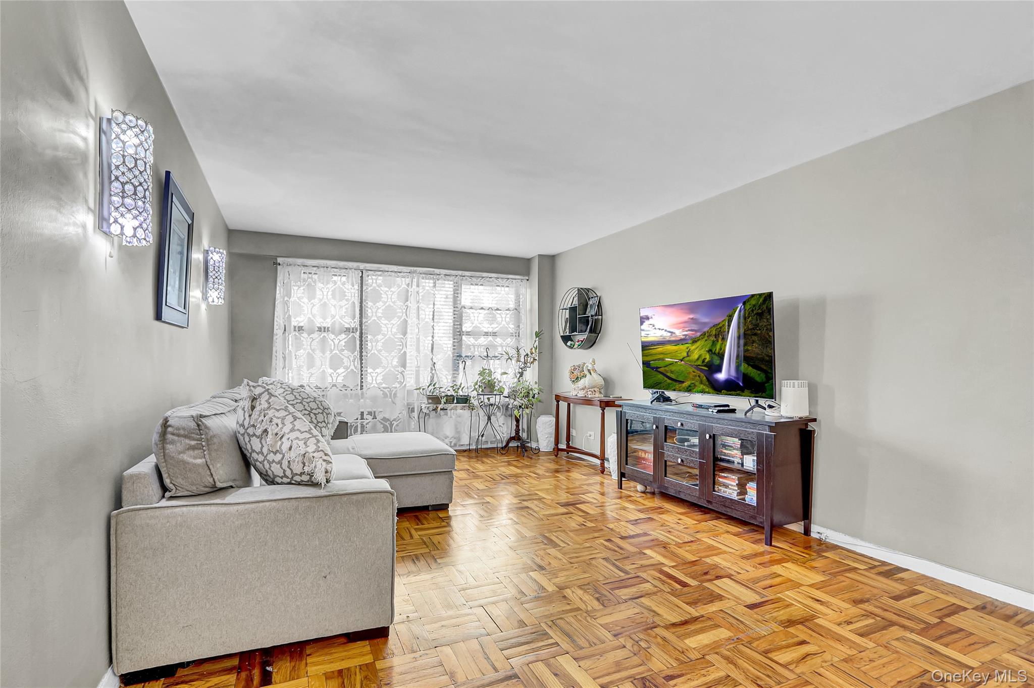 123-40 83 Avenue # 6D, Kew Gardens, NY 11415