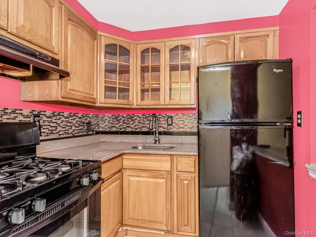 1035 Bryant Avenue, Bronx, NY 10459