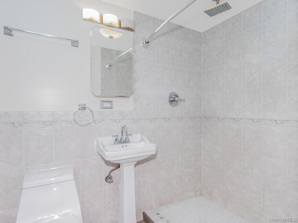 1035 Bryant Avenue, Bronx, NY 10459