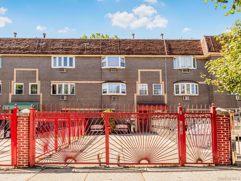 1035 Bryant Avenue, Bronx, NY 10459
