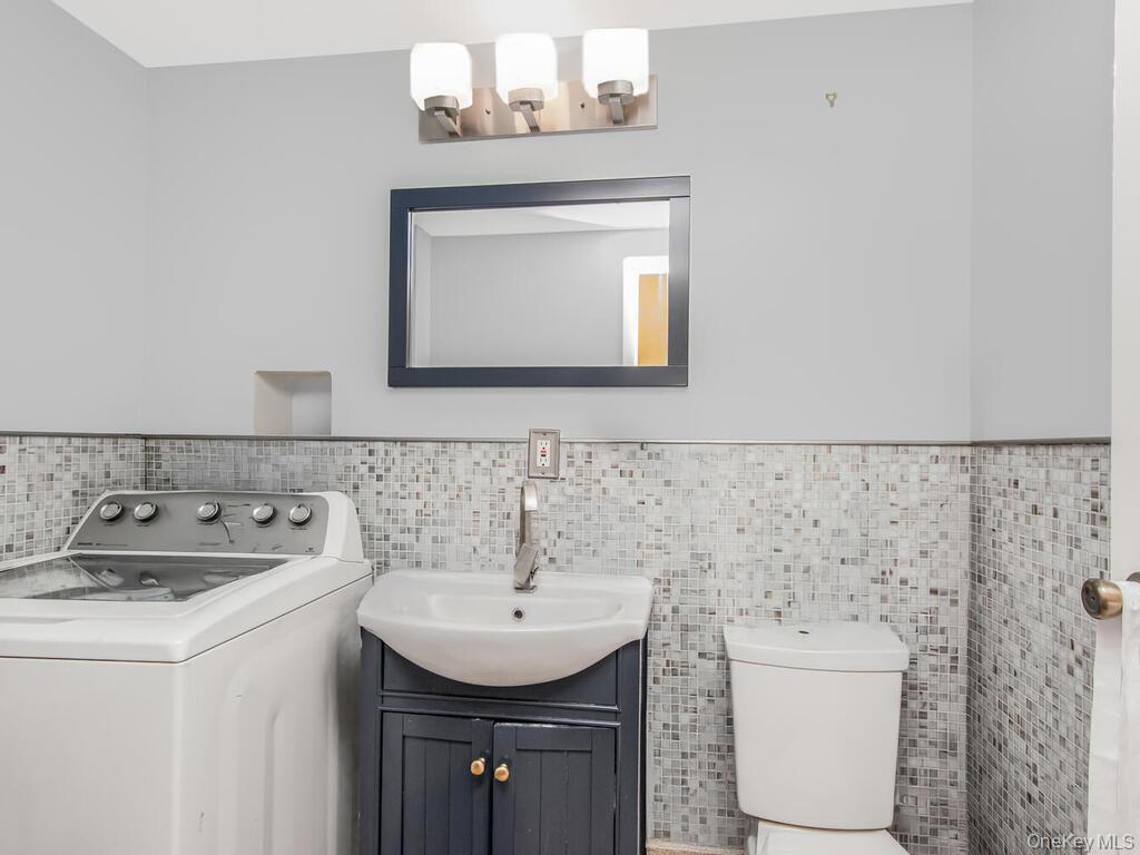 1035 Bryant Avenue, Bronx, NY 10459