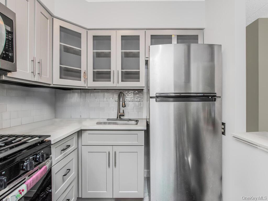 1035 Bryant Avenue, Bronx, NY 10459