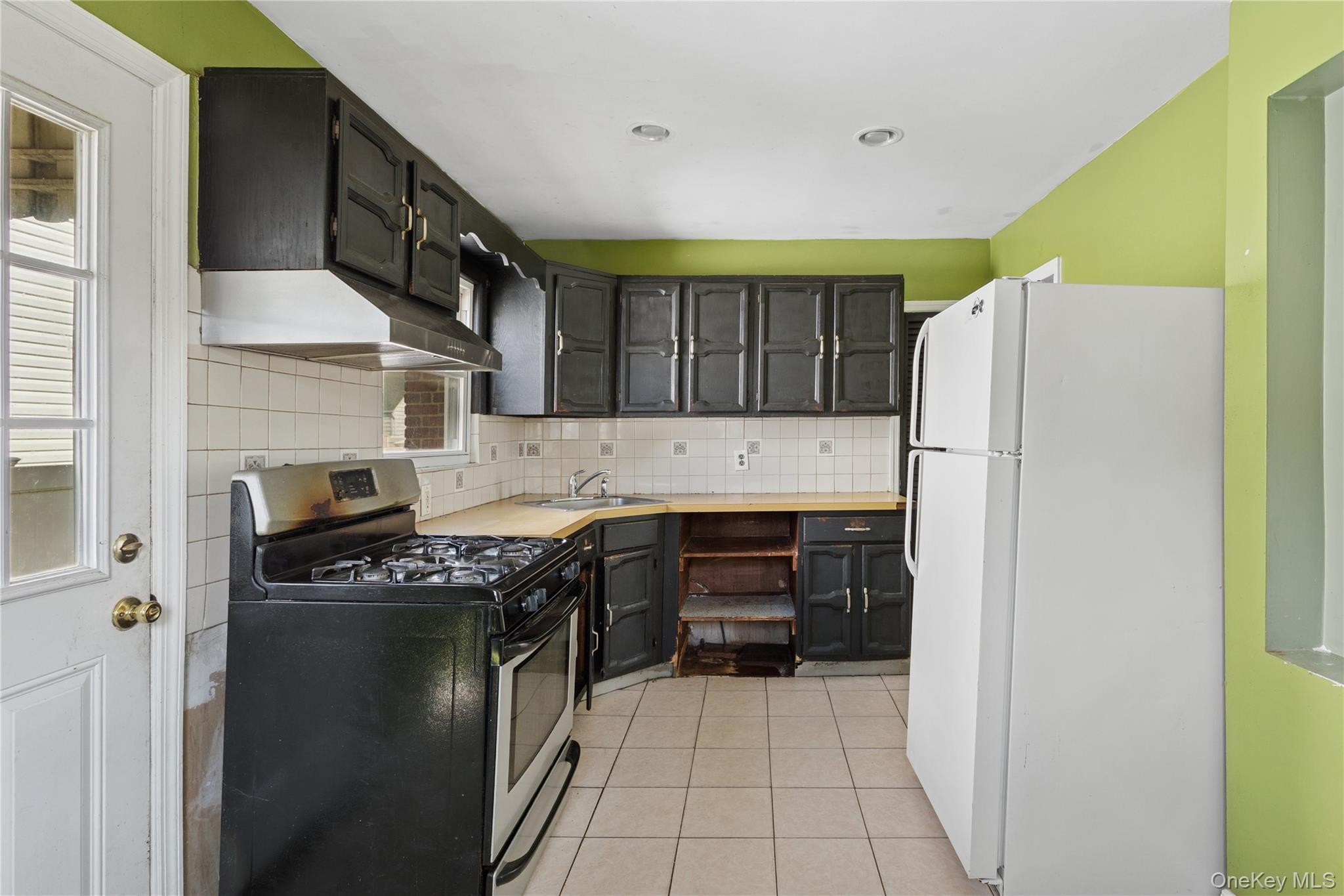 335 Locust Avenue, Uniondale, NY 11553