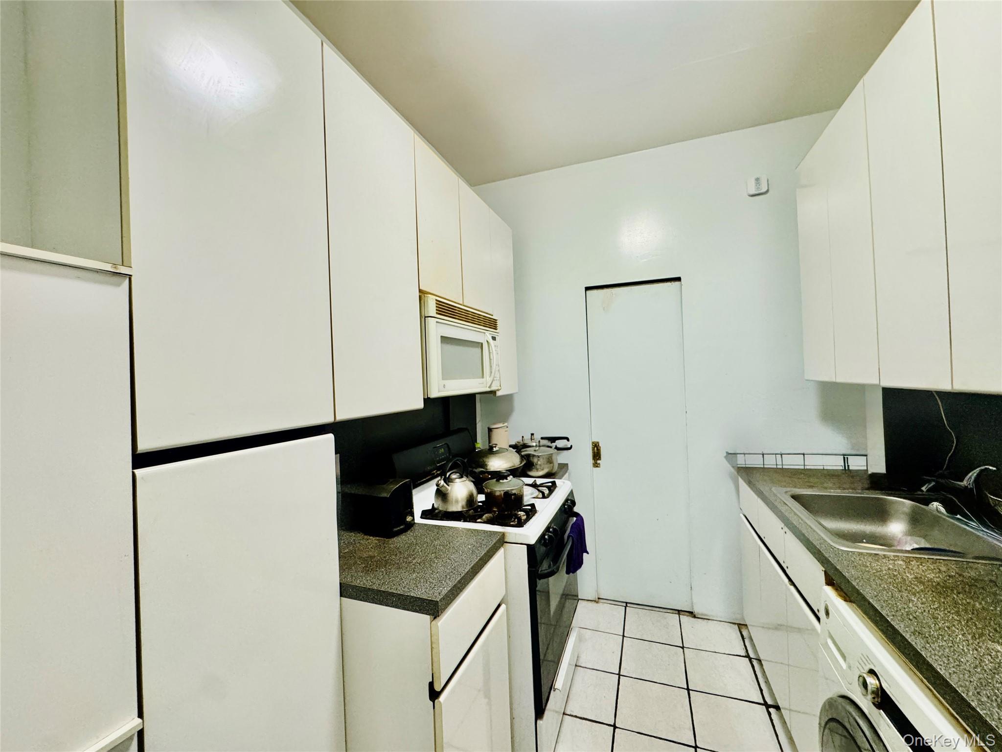 117-14 Union Turnpike # Ac3, Kew Gardens, NY 11415