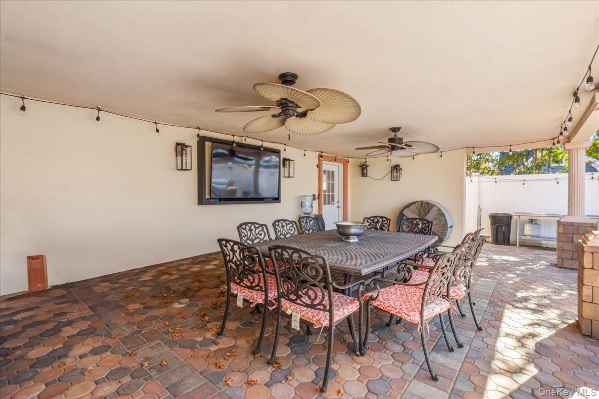 3822 Greentree Drive, Oceanside, NY 11572