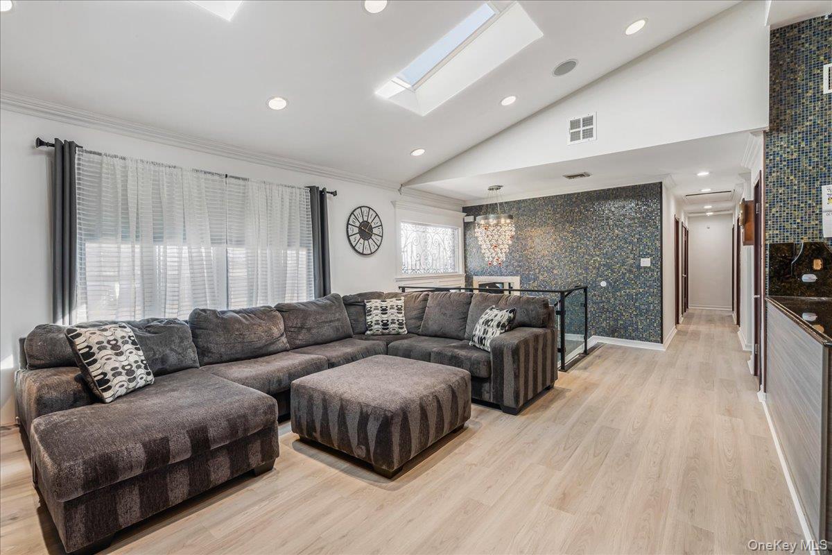 3822 Greentree Drive, Oceanside, NY 11572