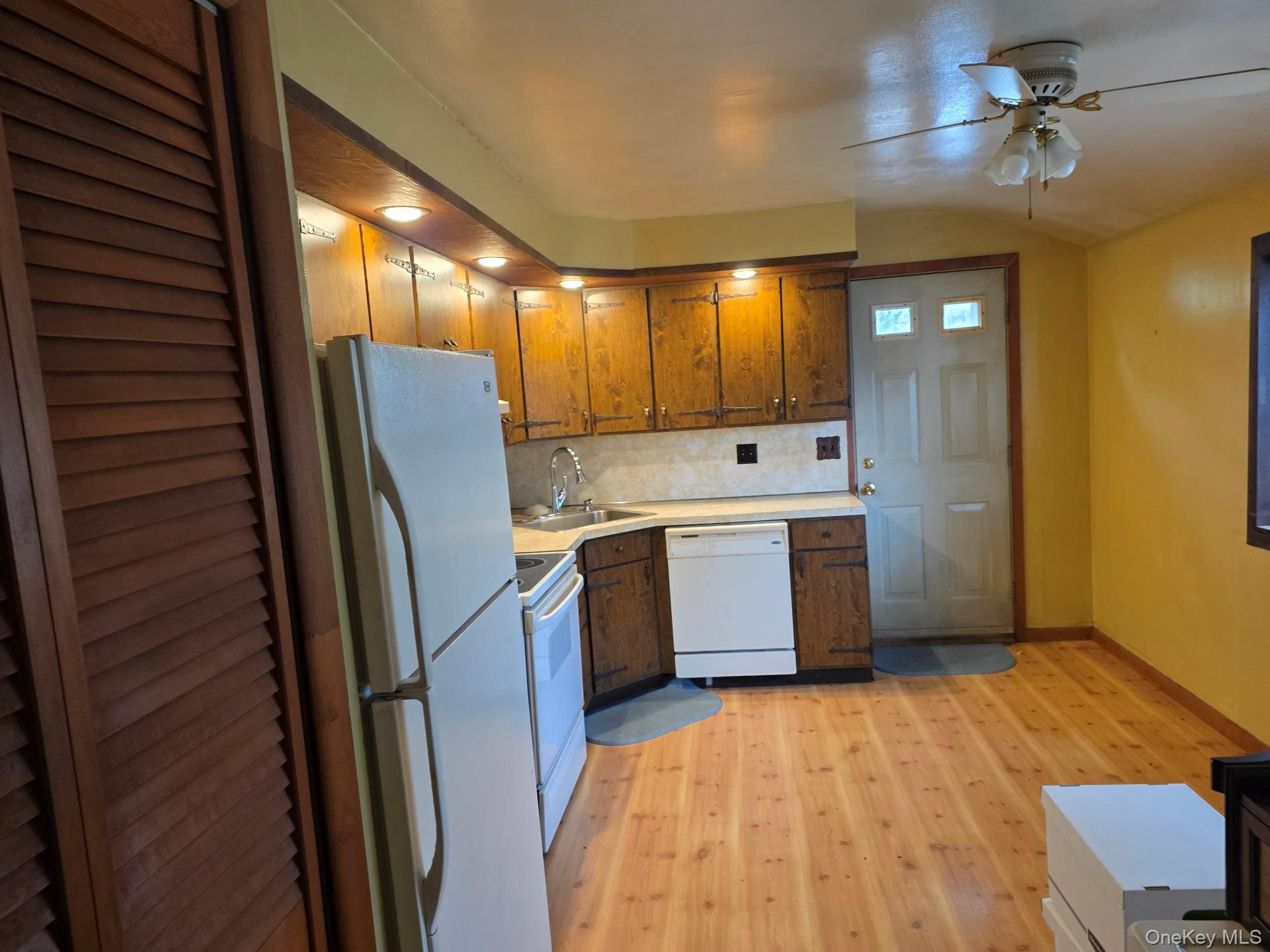 3106 Devon Avenue, Medford, NY 11763