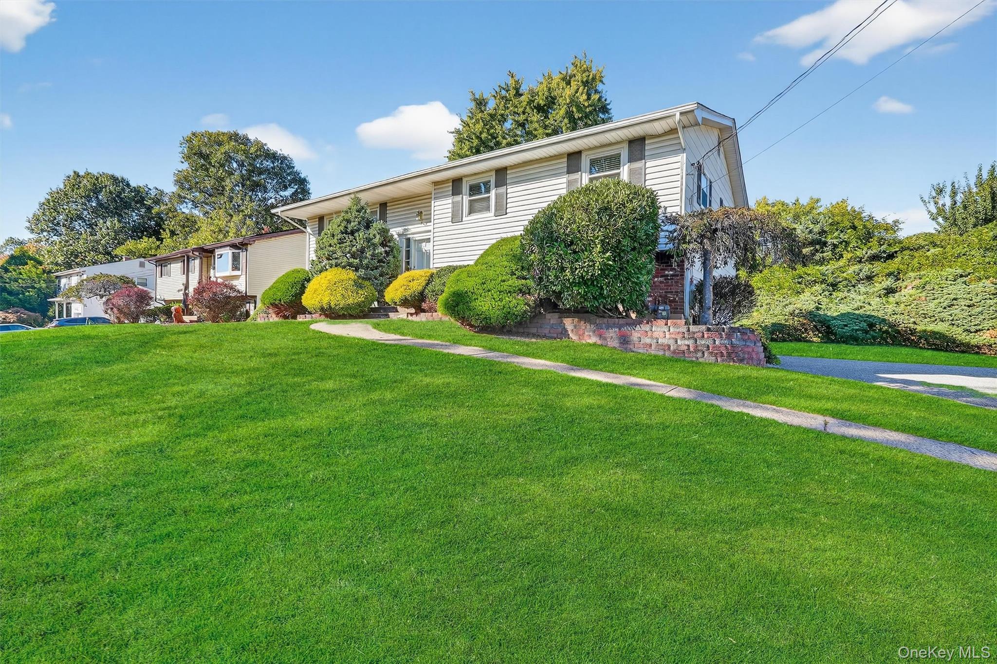 7 Dogwood Lane, Orangeburg, NY 10962