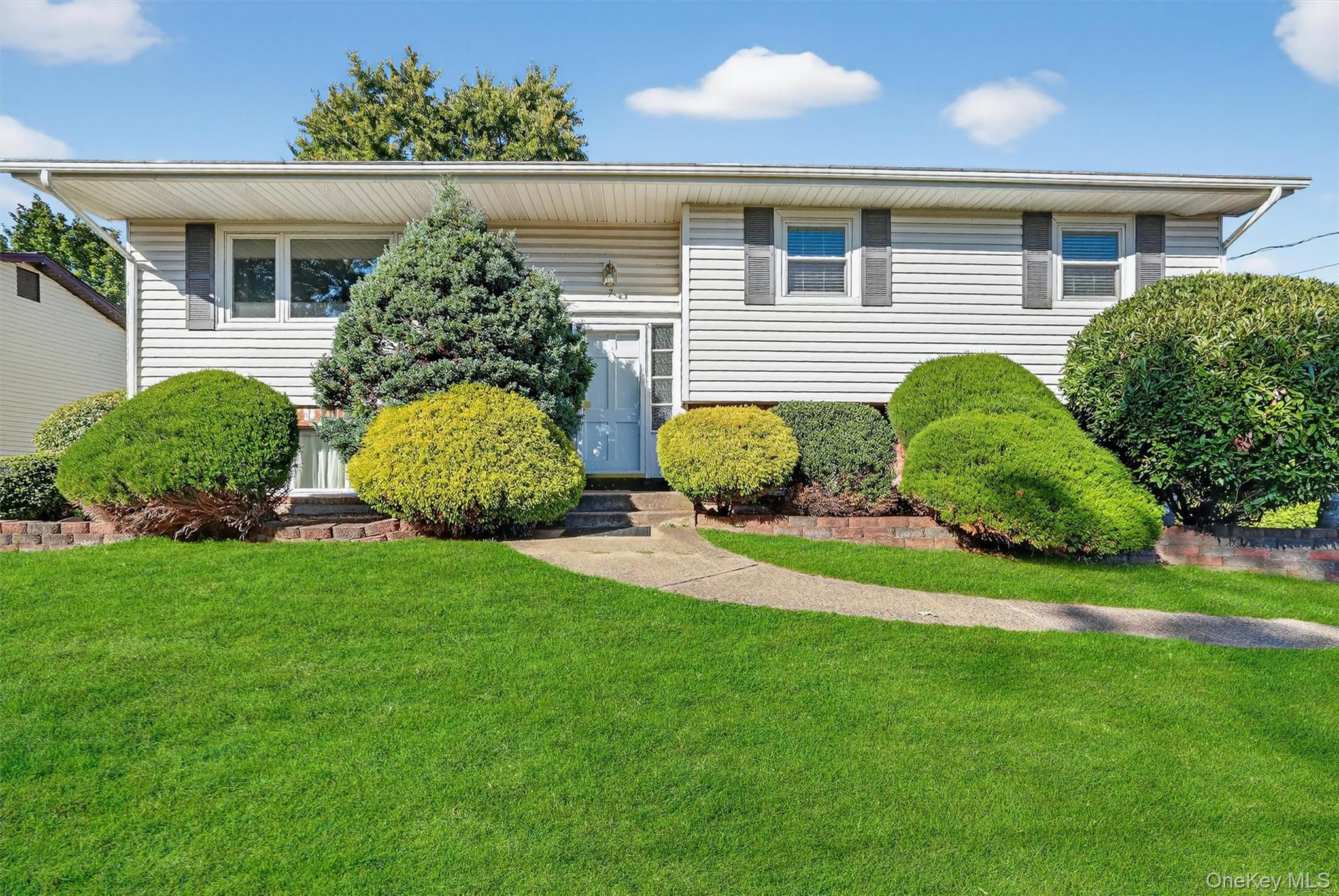 7 Dogwood Lane, Orangeburg, NY 10962