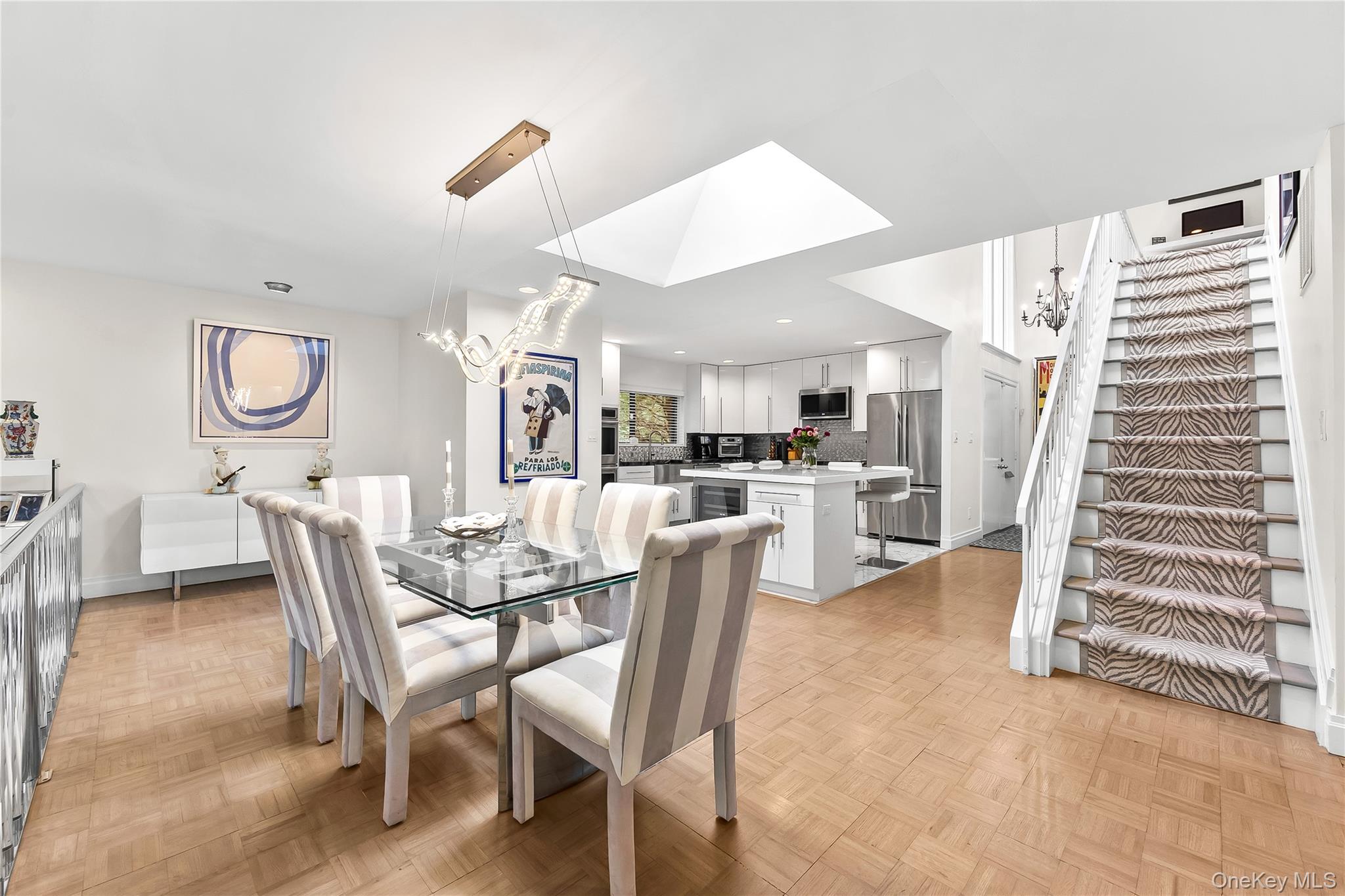 41 Fox Ridge, Roslyn, NY 11576