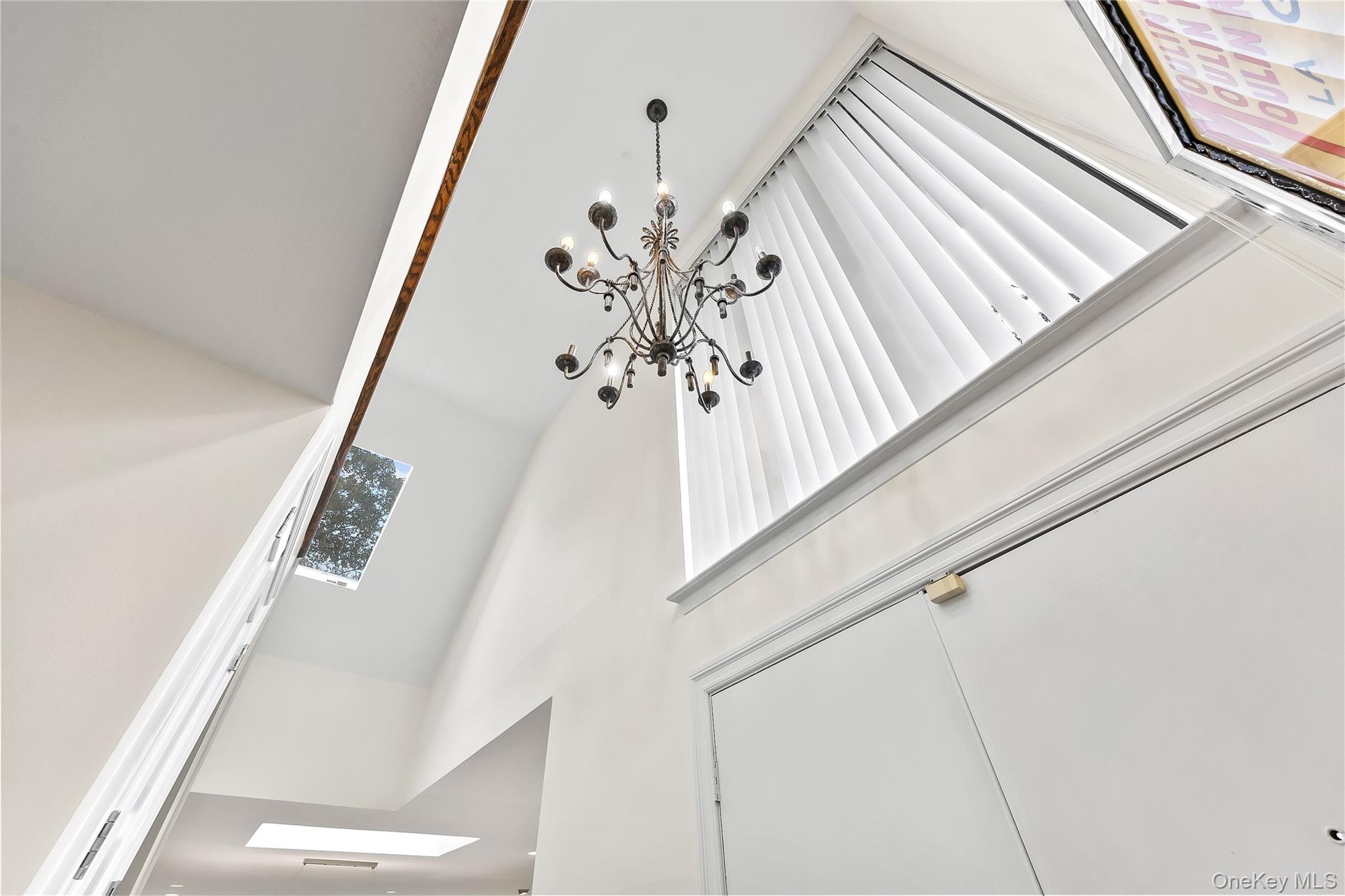 41 Fox Ridge, Roslyn, NY 11576