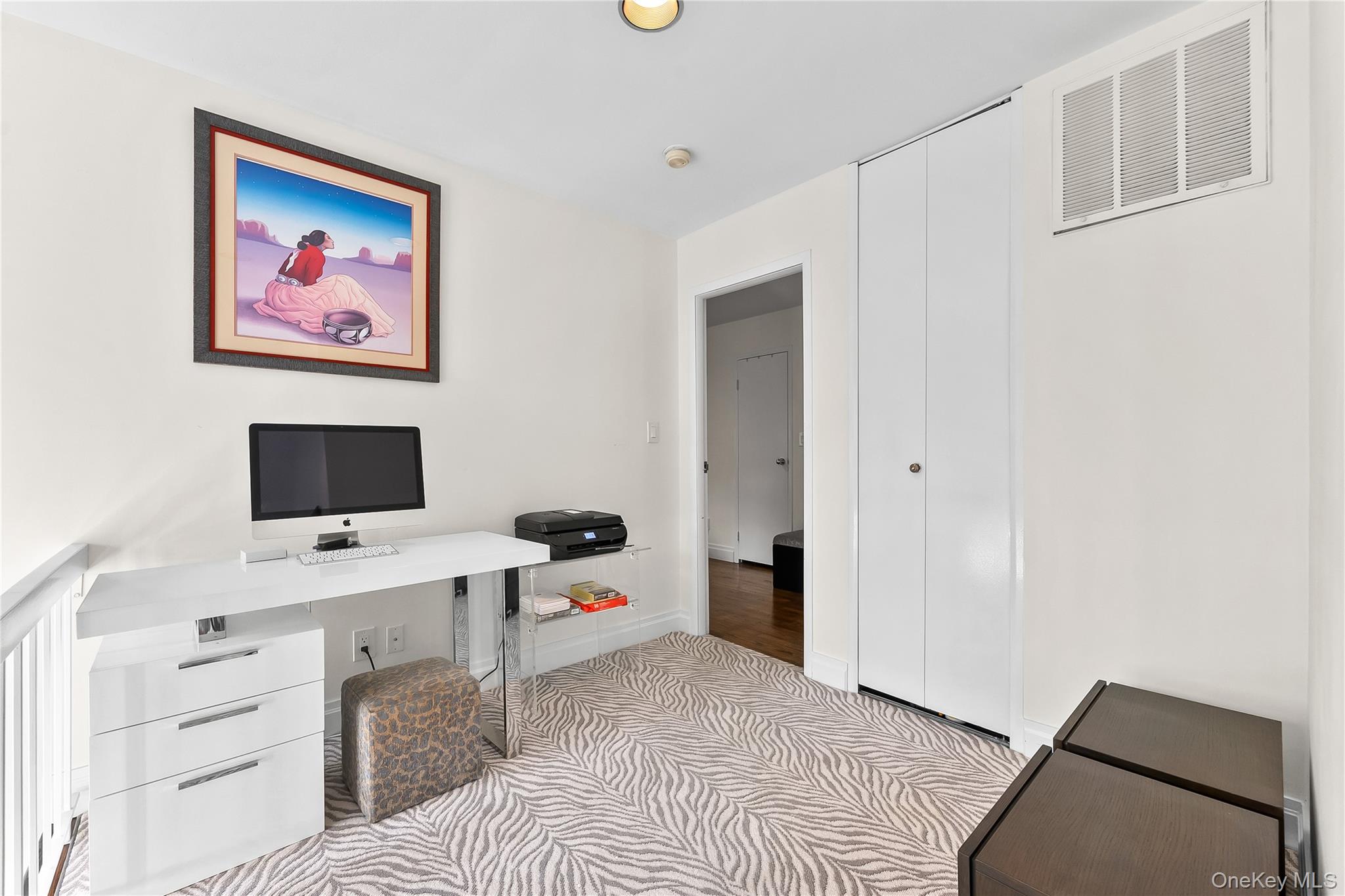 41 Fox Ridge, Roslyn, NY 11576