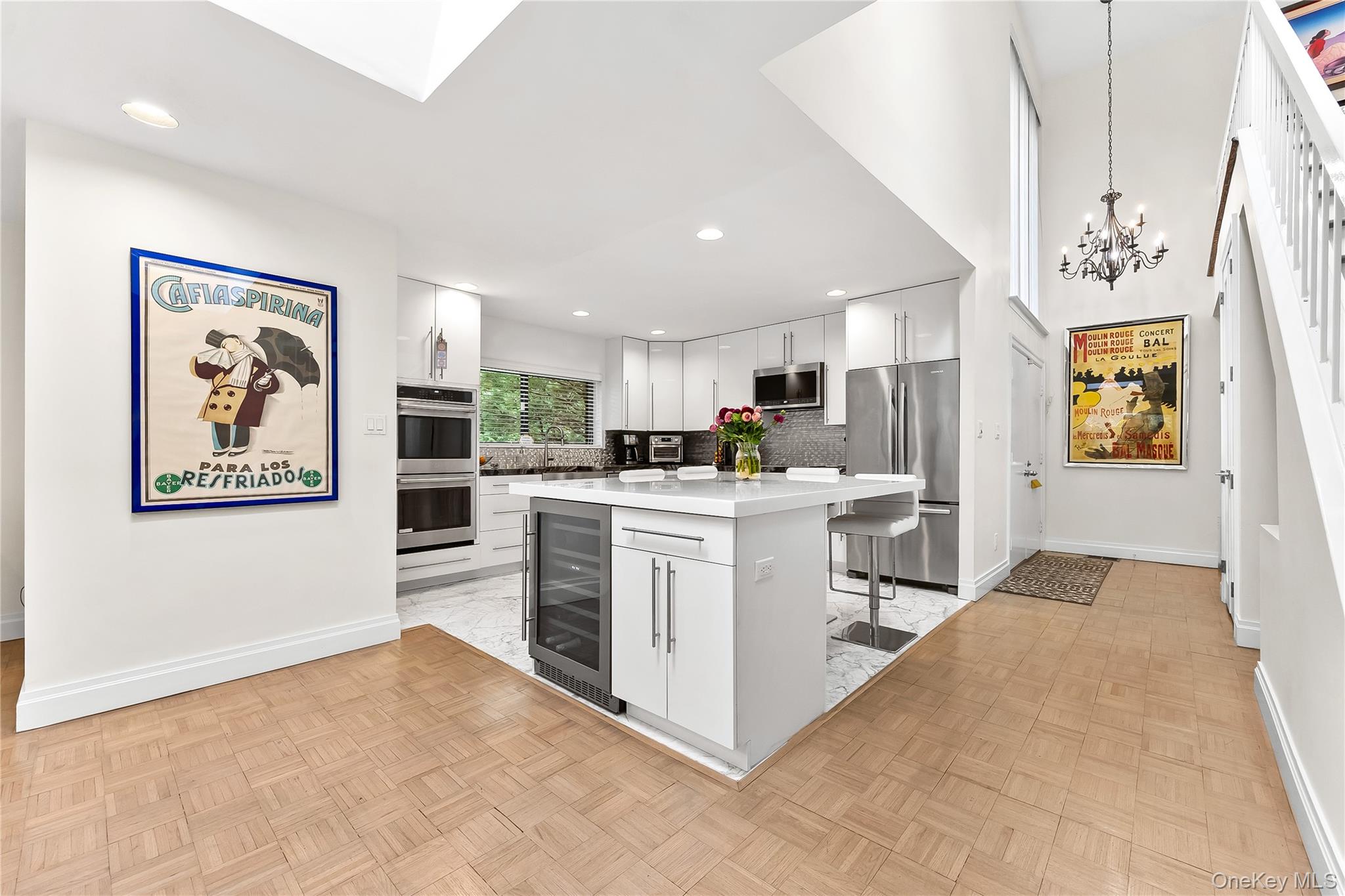 41 Fox Ridge, Roslyn, NY 11576