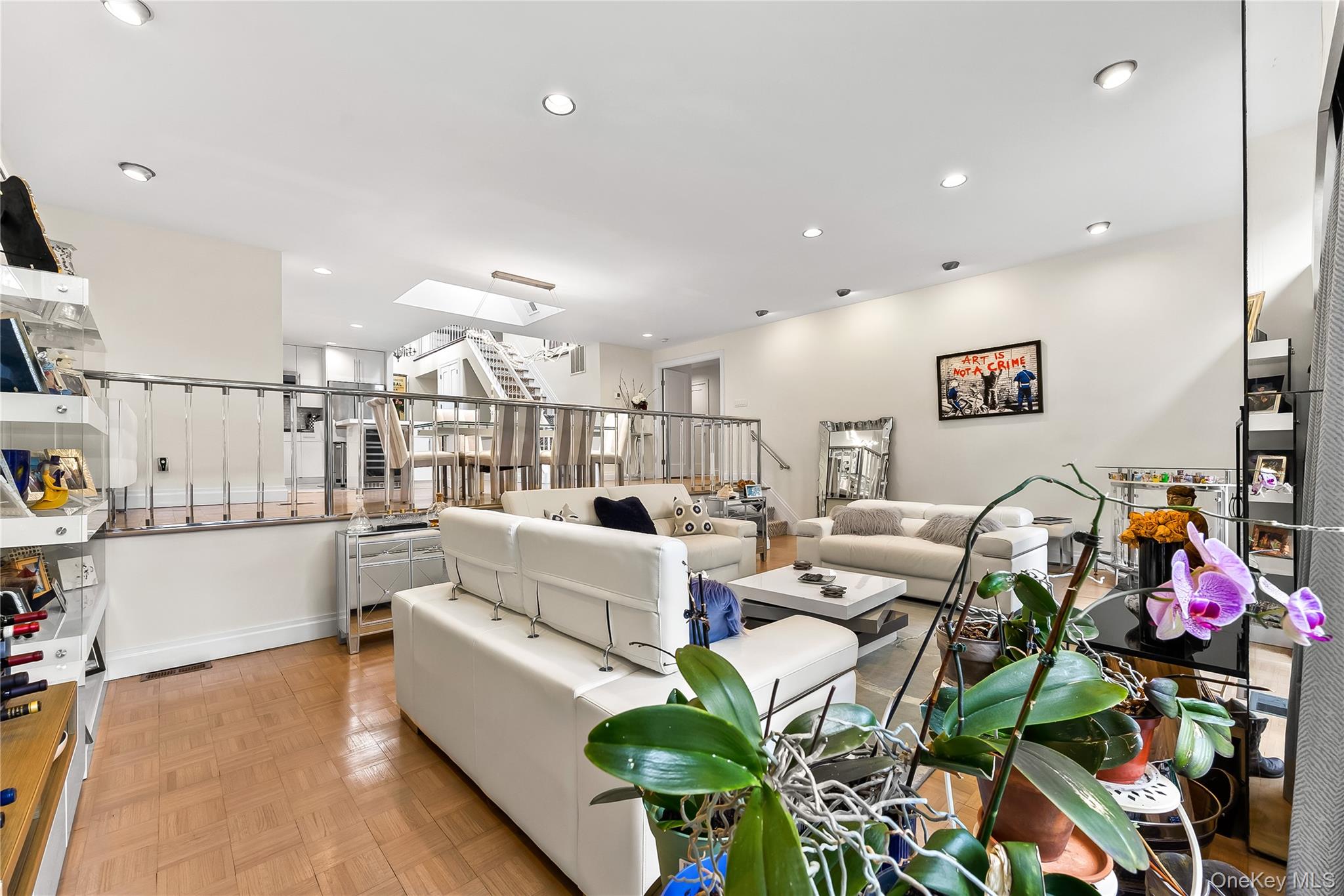 41 Fox Ridge, Roslyn, NY 11576