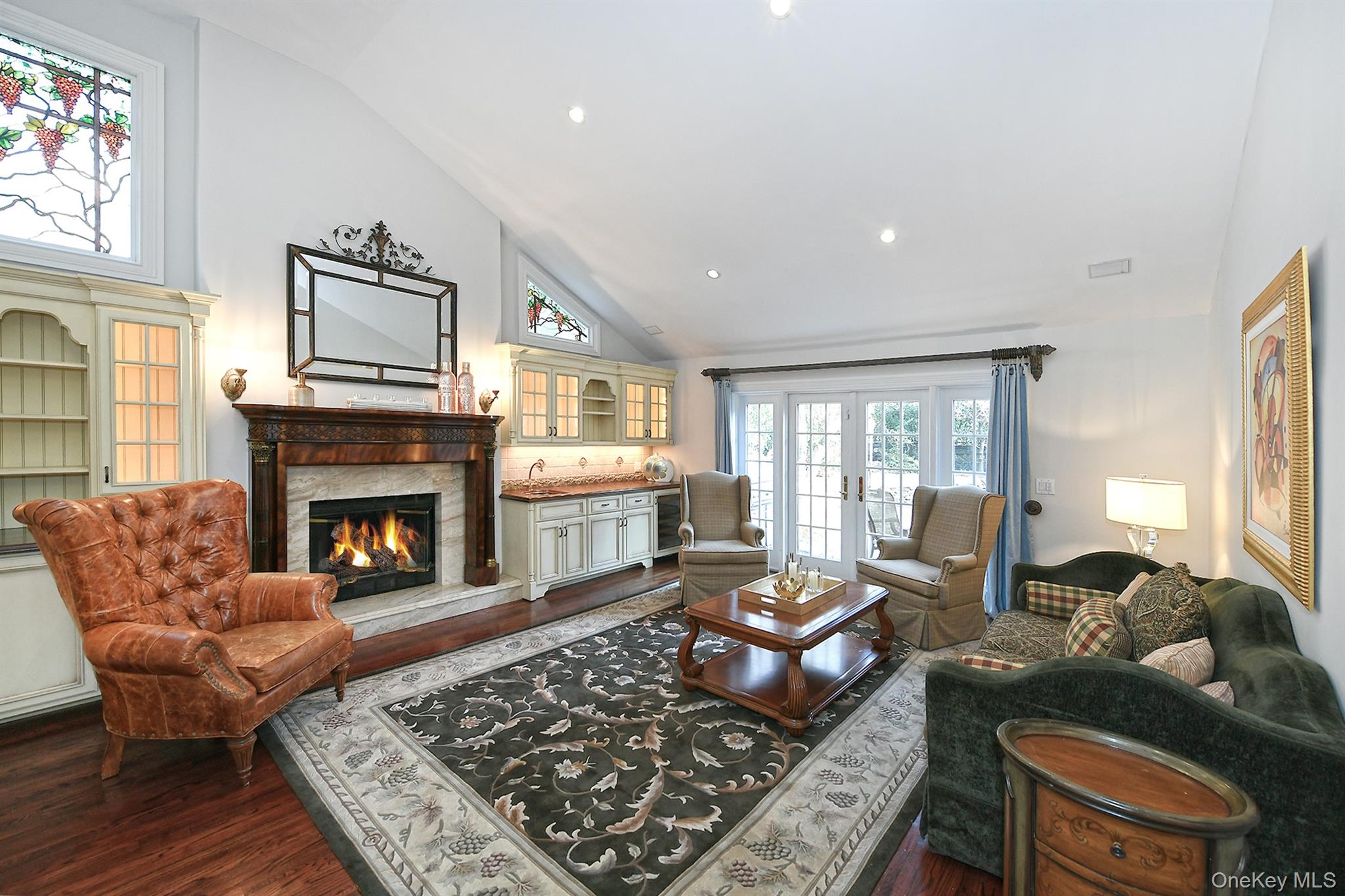 22 West Drive, Manhasset, NY 11030