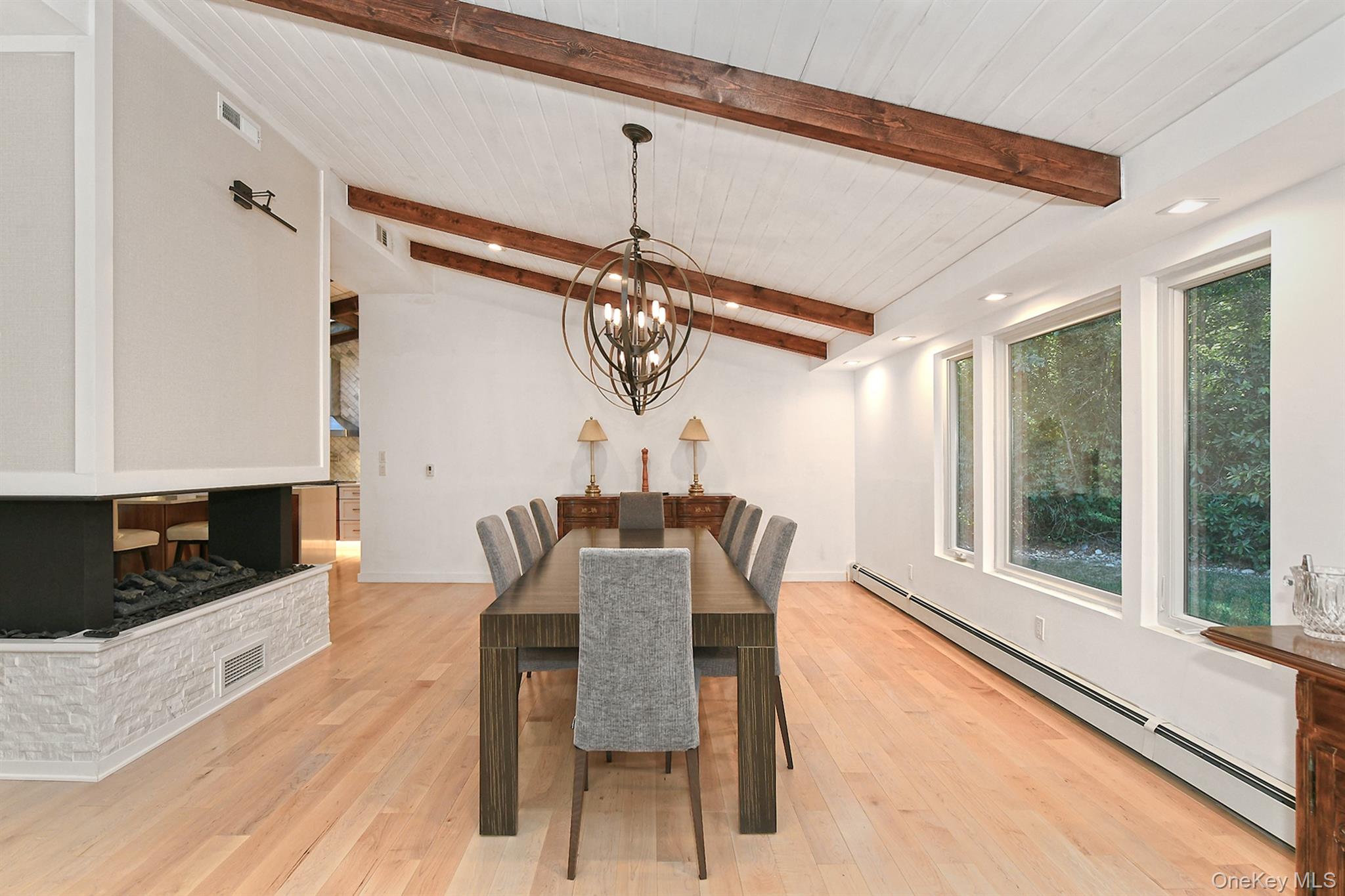 18 W Mall Drive, Huntington, NY 11743