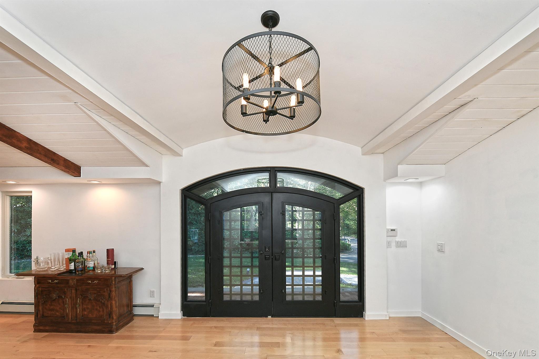 18 W Mall Drive, Huntington, NY 11743