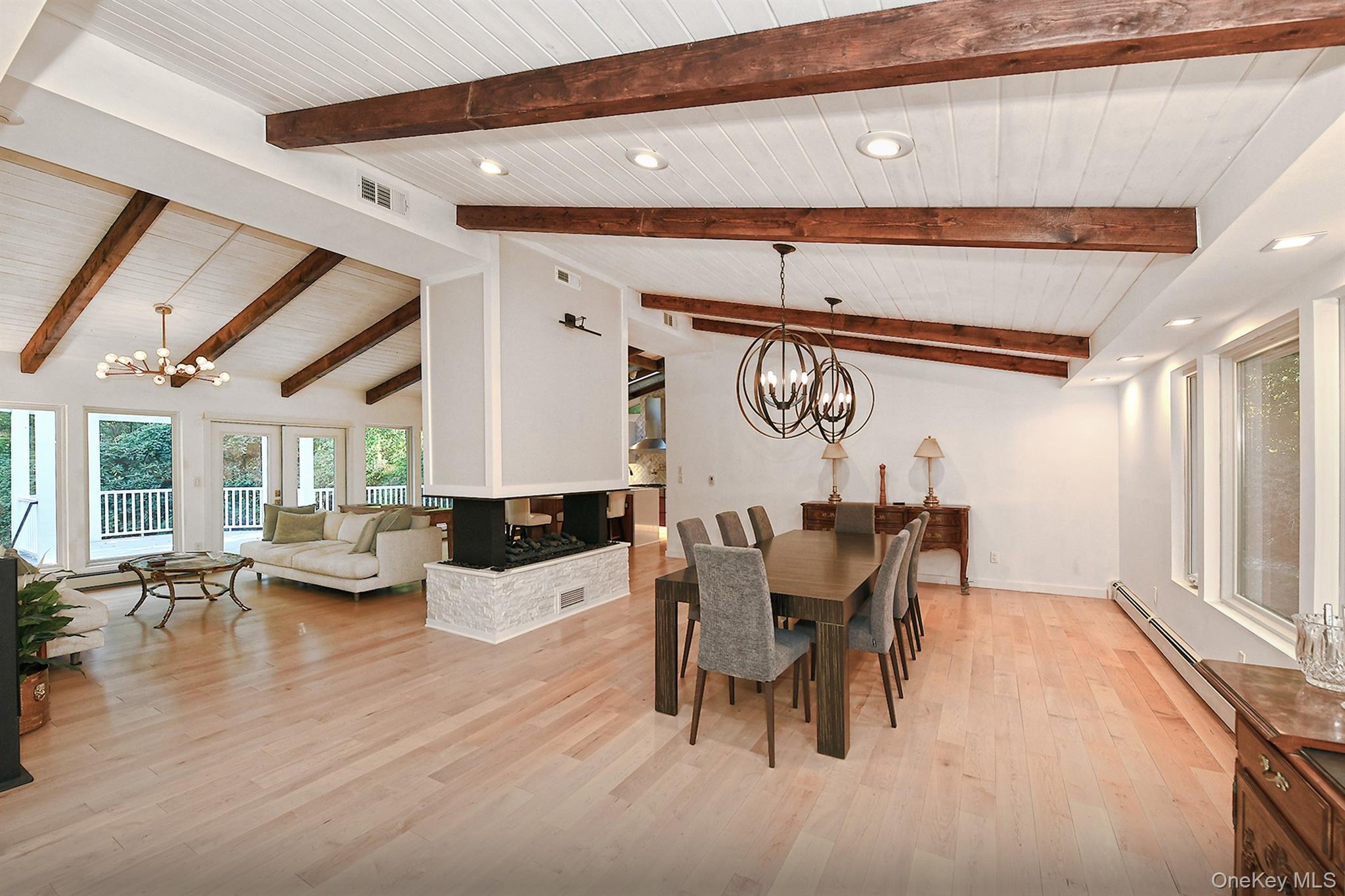 18 W Mall Drive, Huntington, NY 11743