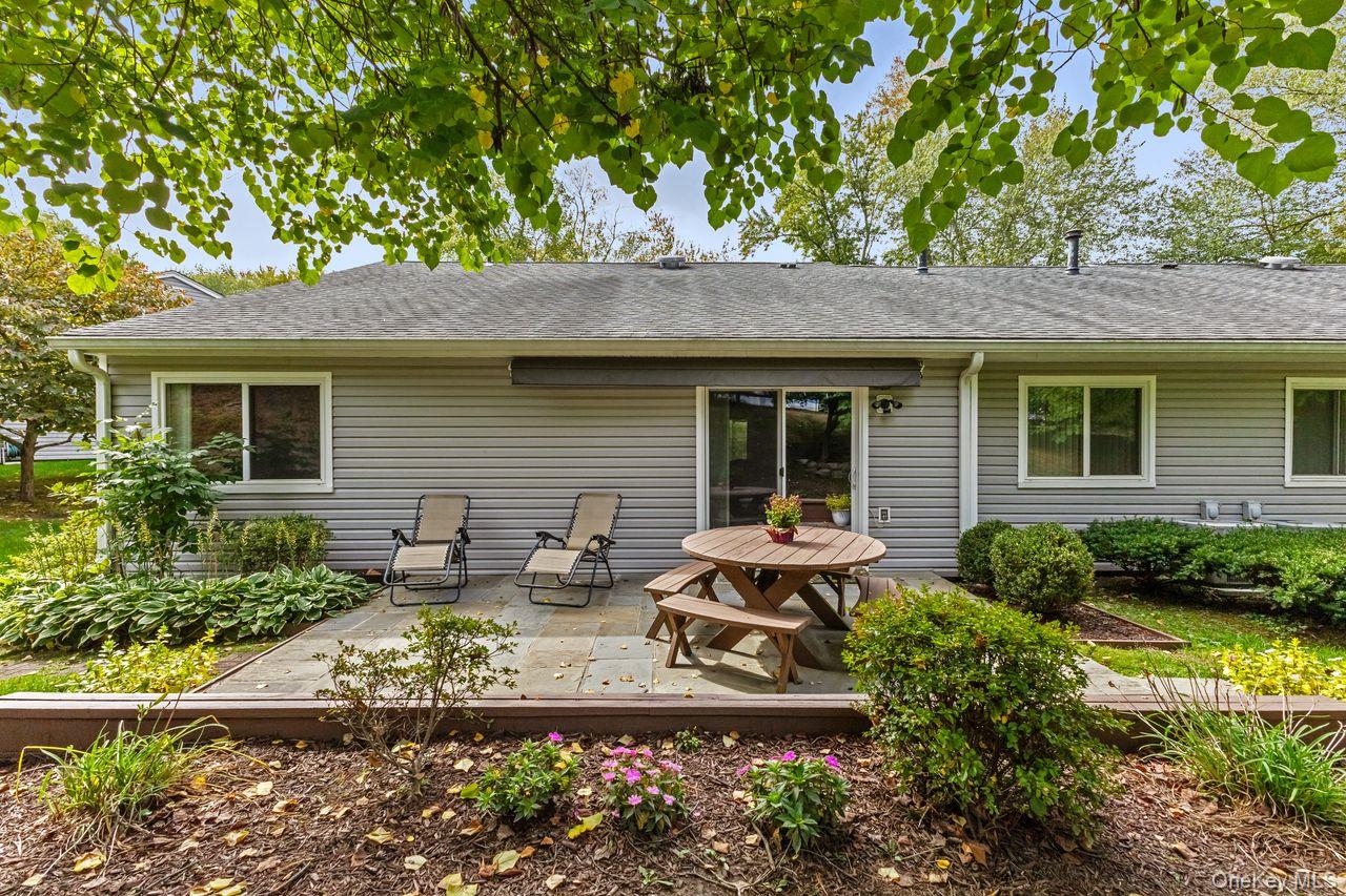 141 Flintlock Way # B, Yorktown Heights, NY 10598