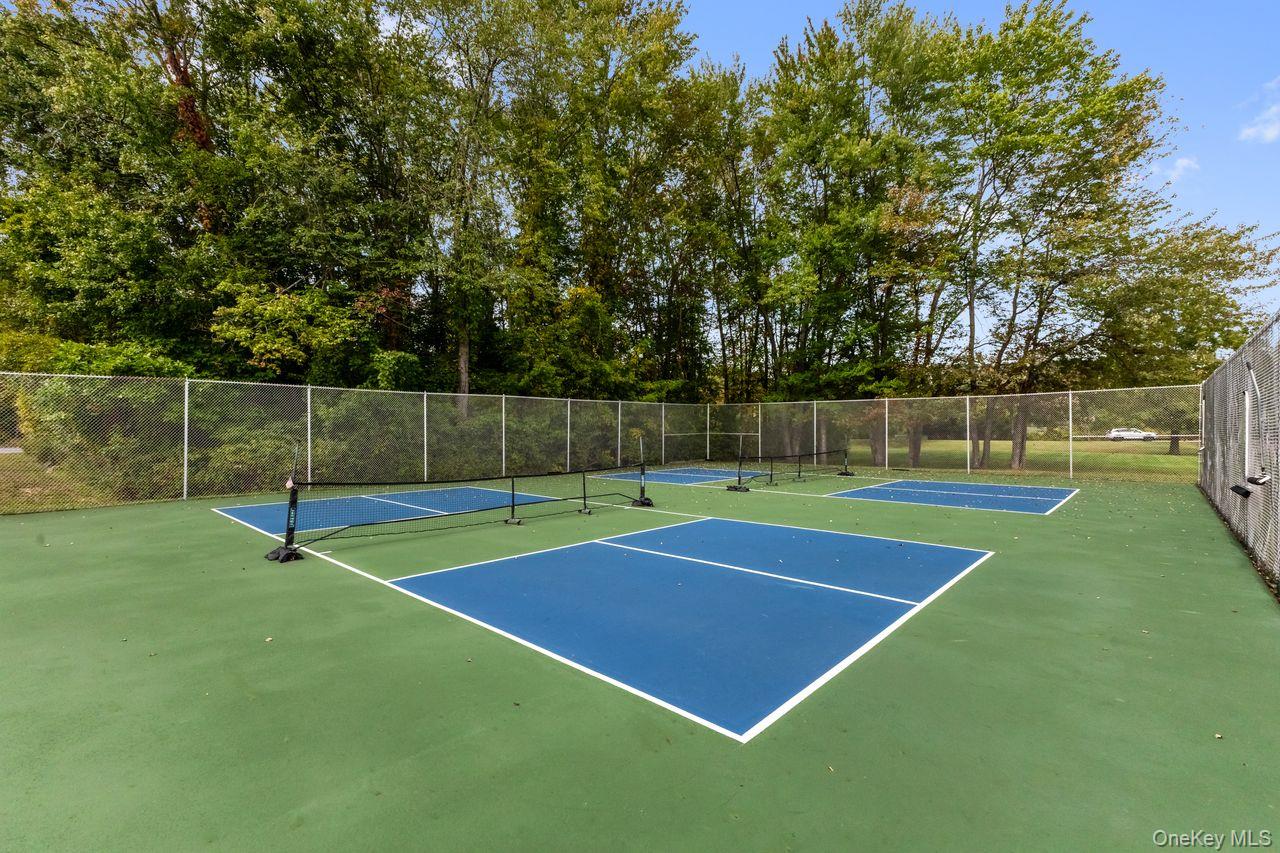 141 Flintlock Way # B, Yorktown Heights, NY 10598