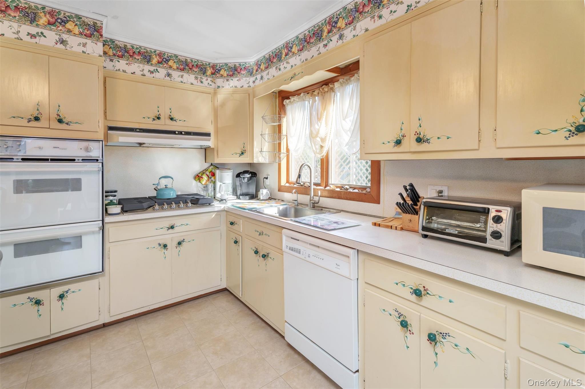 481 Peconic Bay Boulevard, Aquebogue, NY 11931