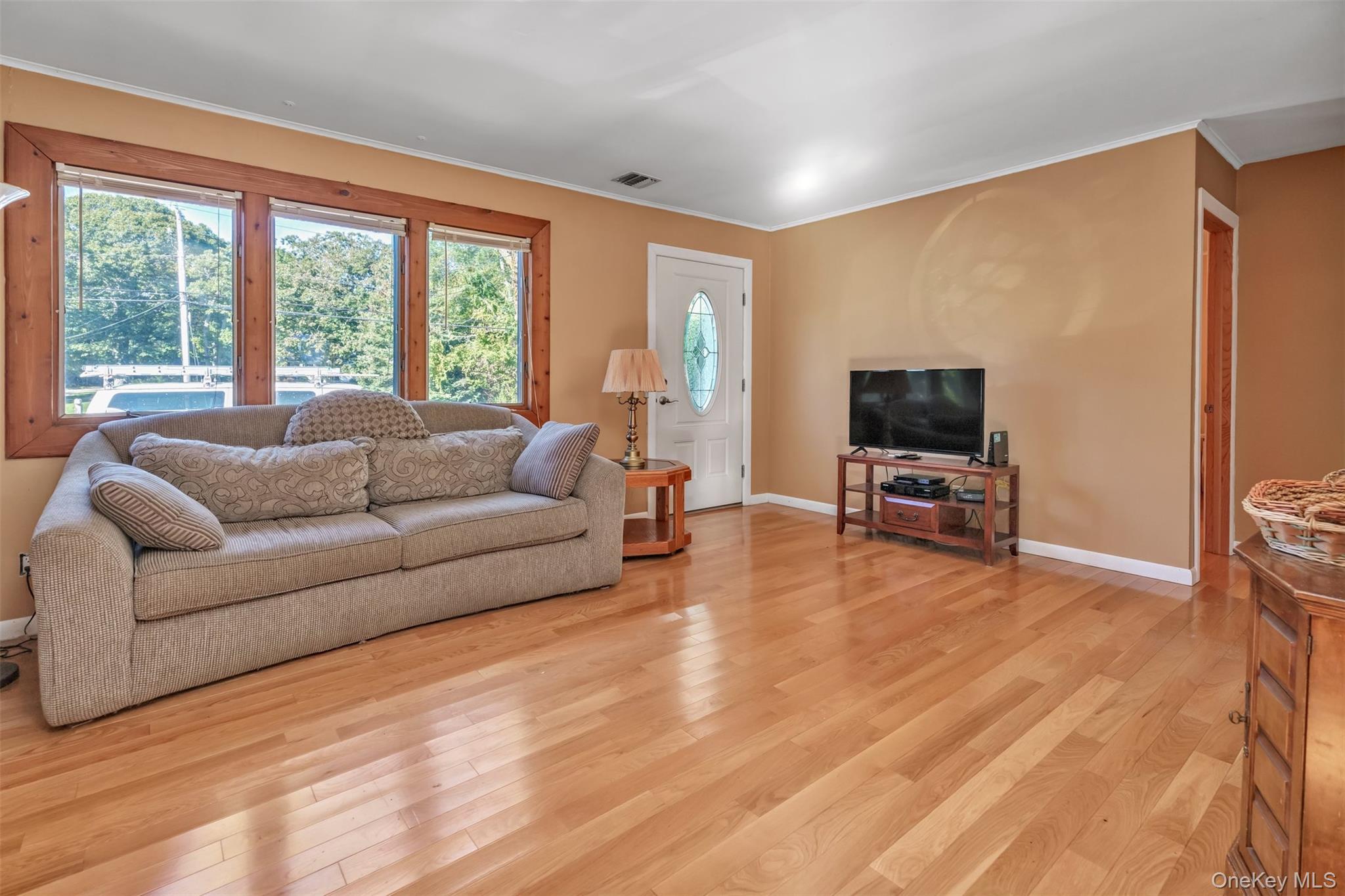 481 Peconic Bay Boulevard, Aquebogue, NY 11931