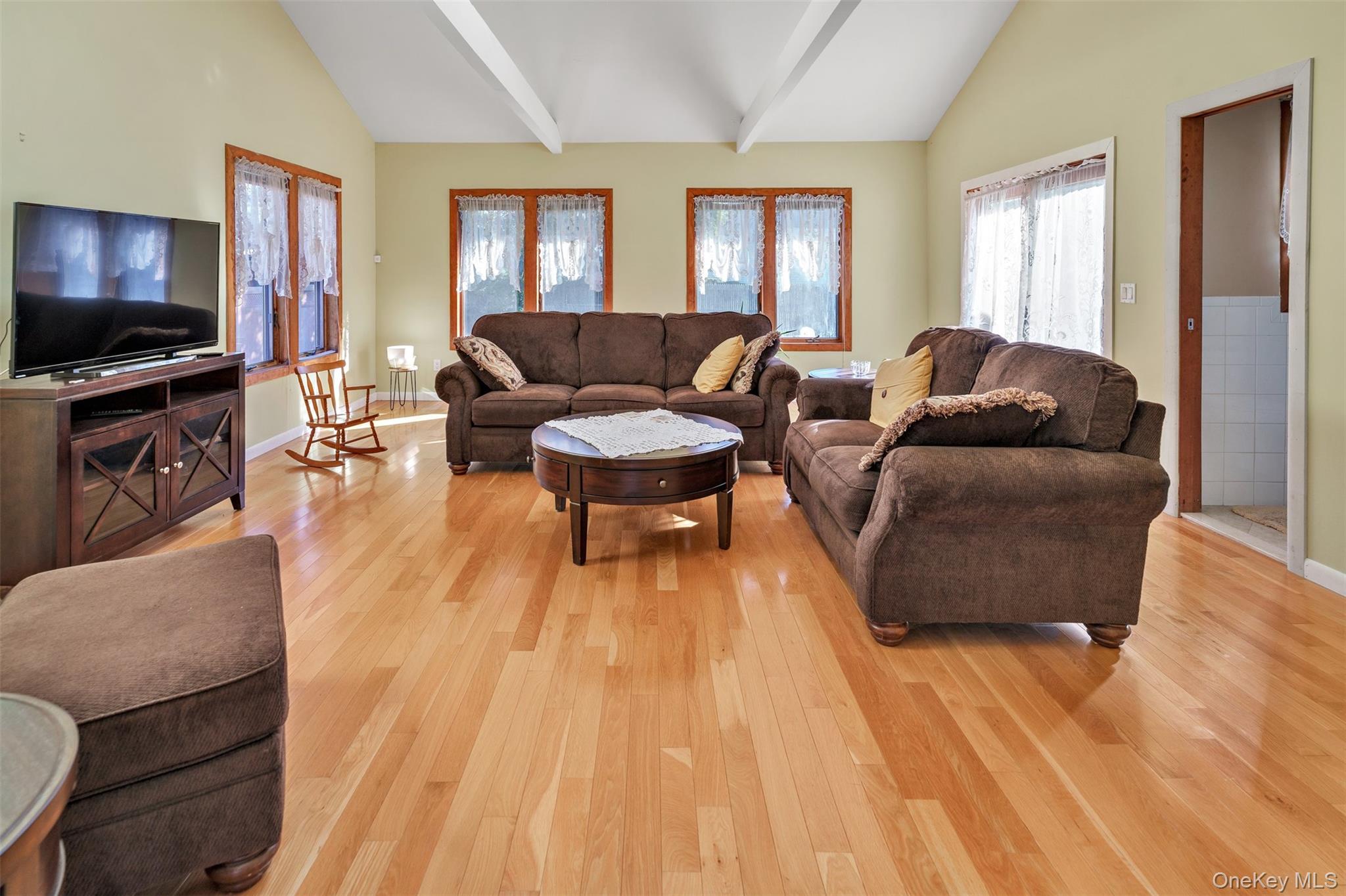 481 Peconic Bay Boulevard, Aquebogue, NY 11931