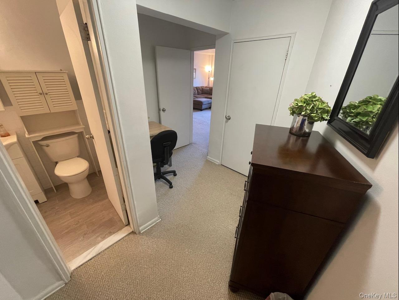 61 Maine Avenue # F25, Rockville Centre, NY 11570