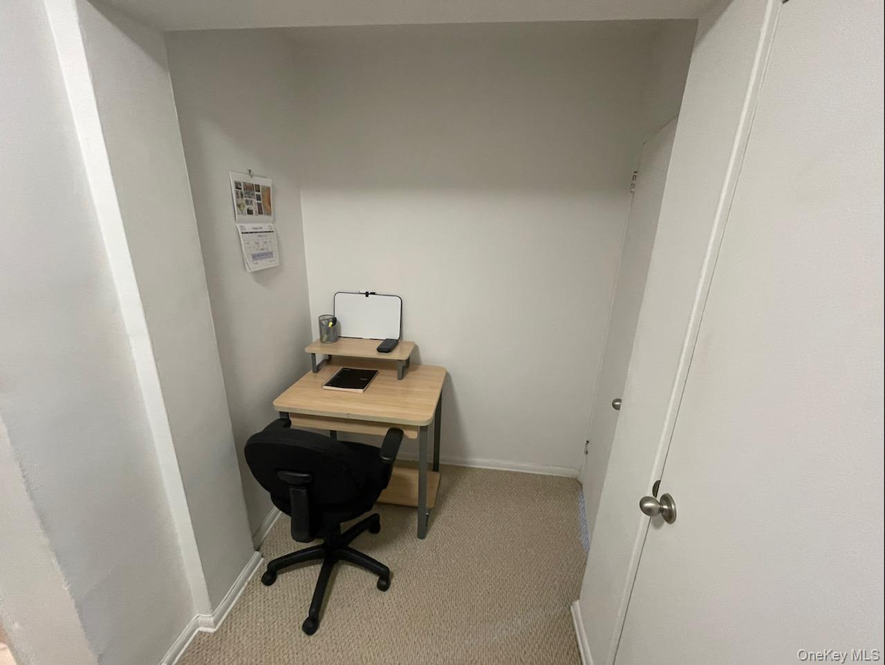 61 Maine Avenue # F25, Rockville Centre, NY 11570