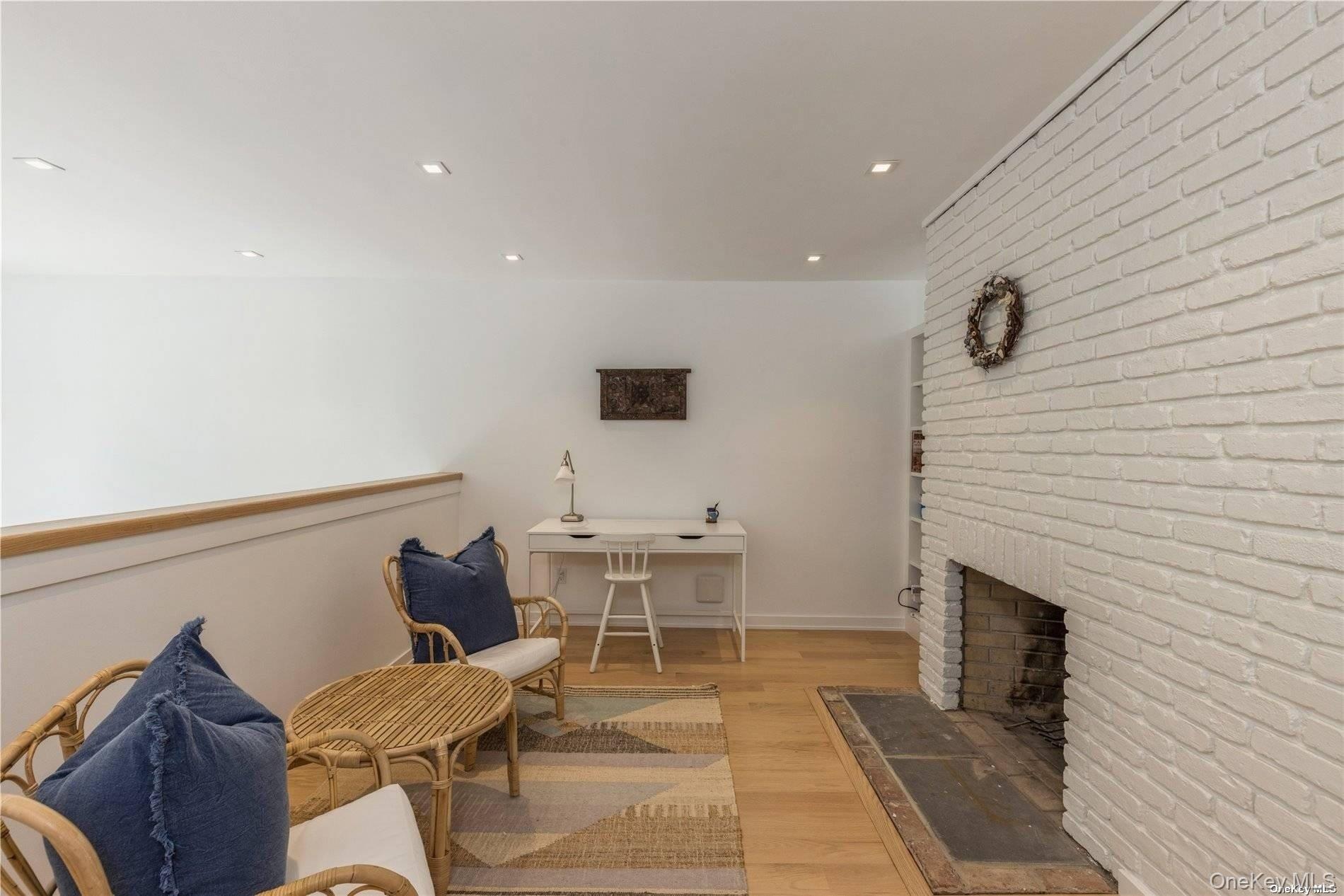 19 Woodland Way, Quogue, NY 11959