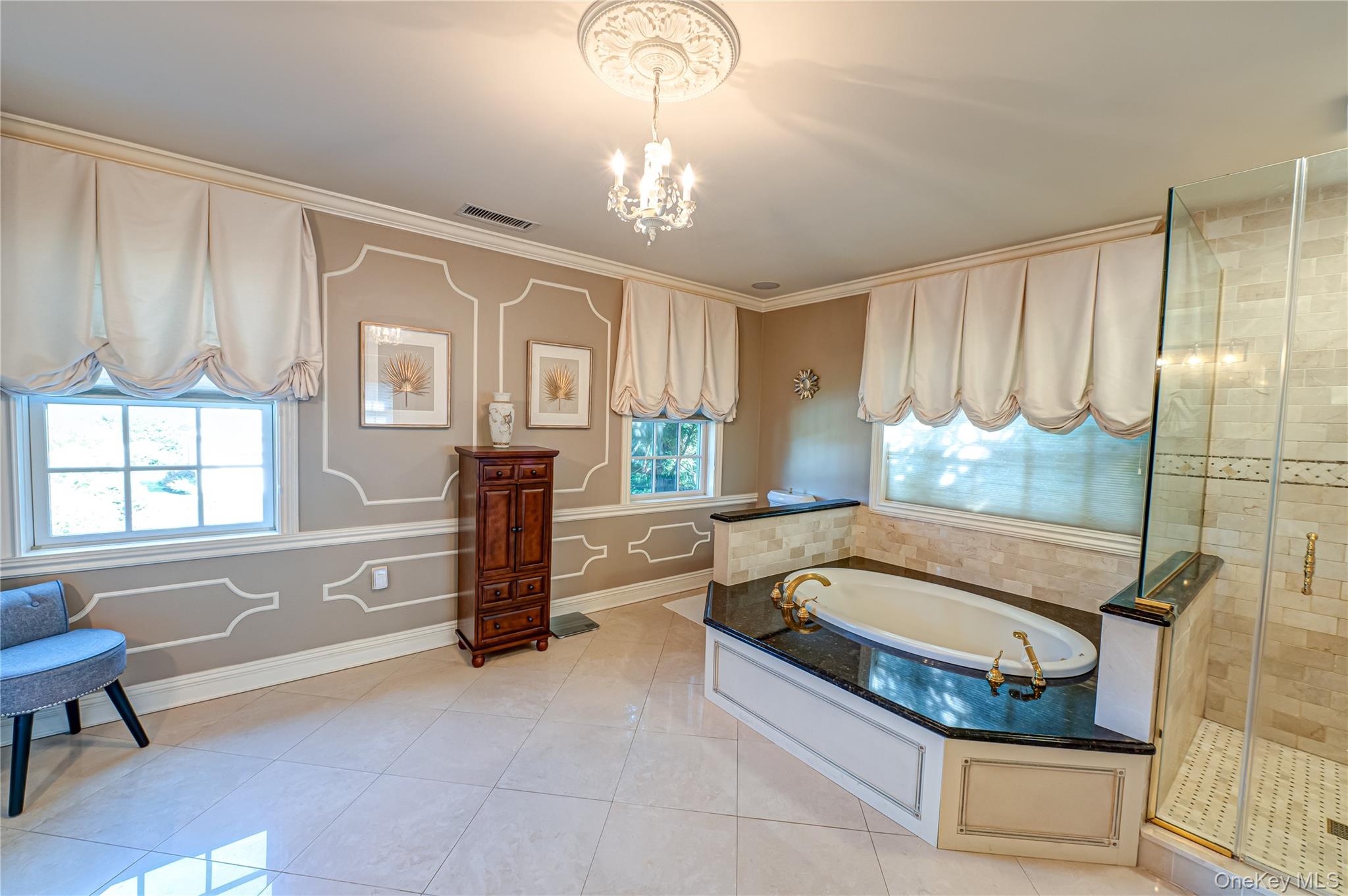 2 True Harbour Way, West Islip, NY 11795