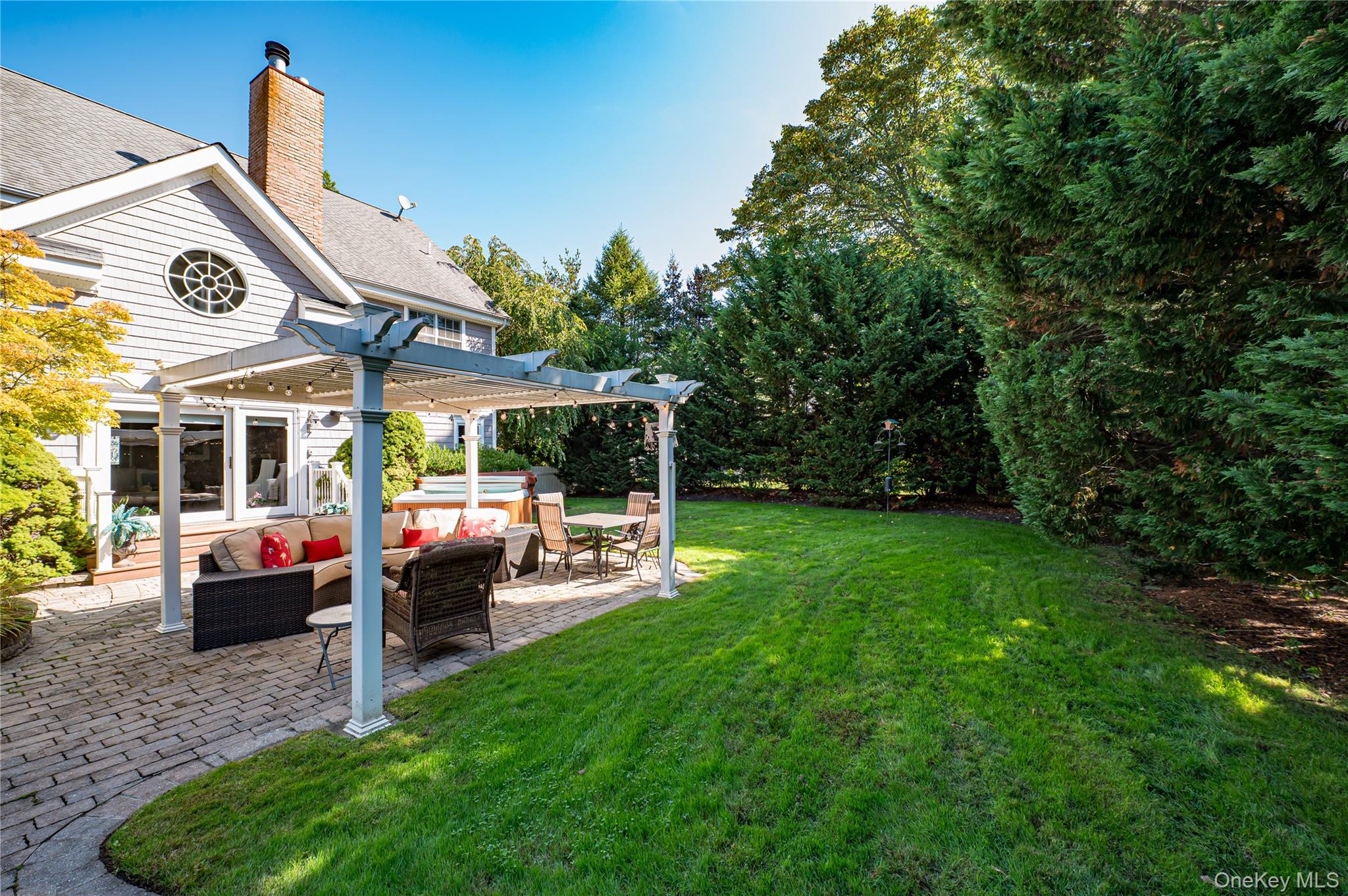 2 True Harbour Way, West Islip, NY 11795