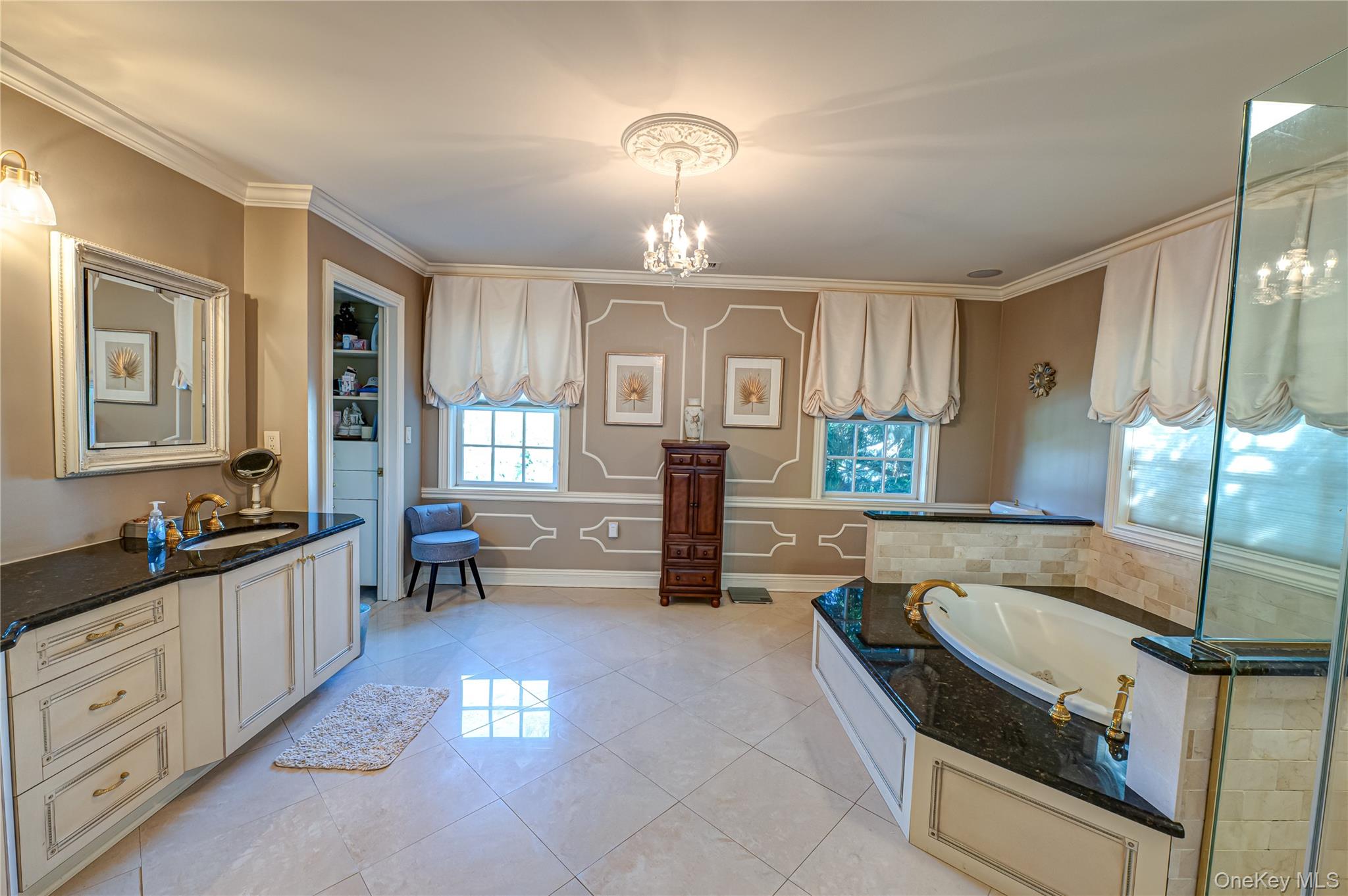 2 True Harbour Way, West Islip, NY 11795