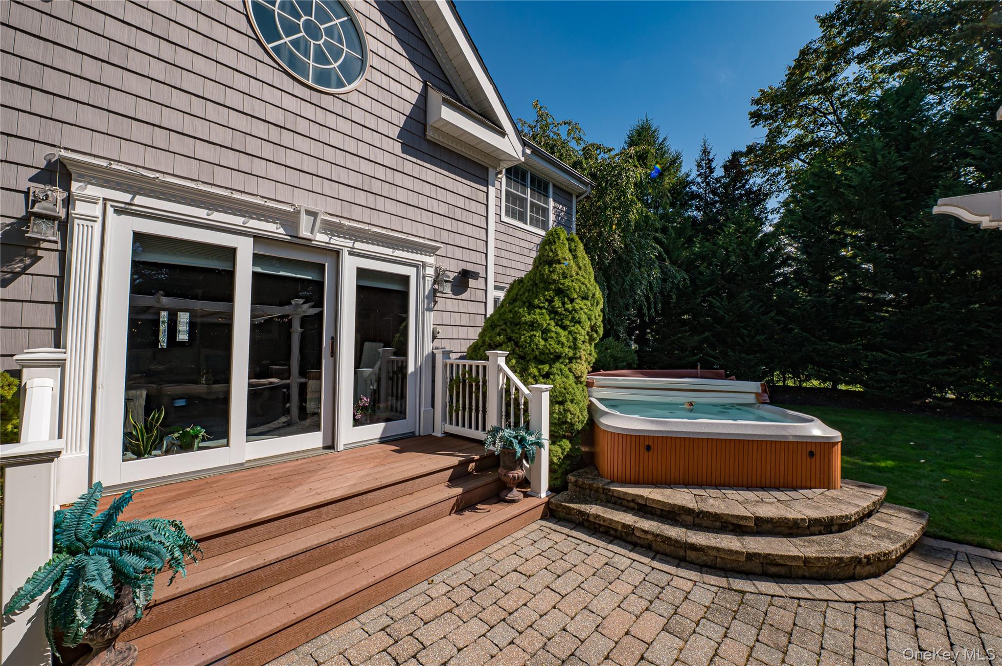 2 True Harbour Way, West Islip, NY 11795