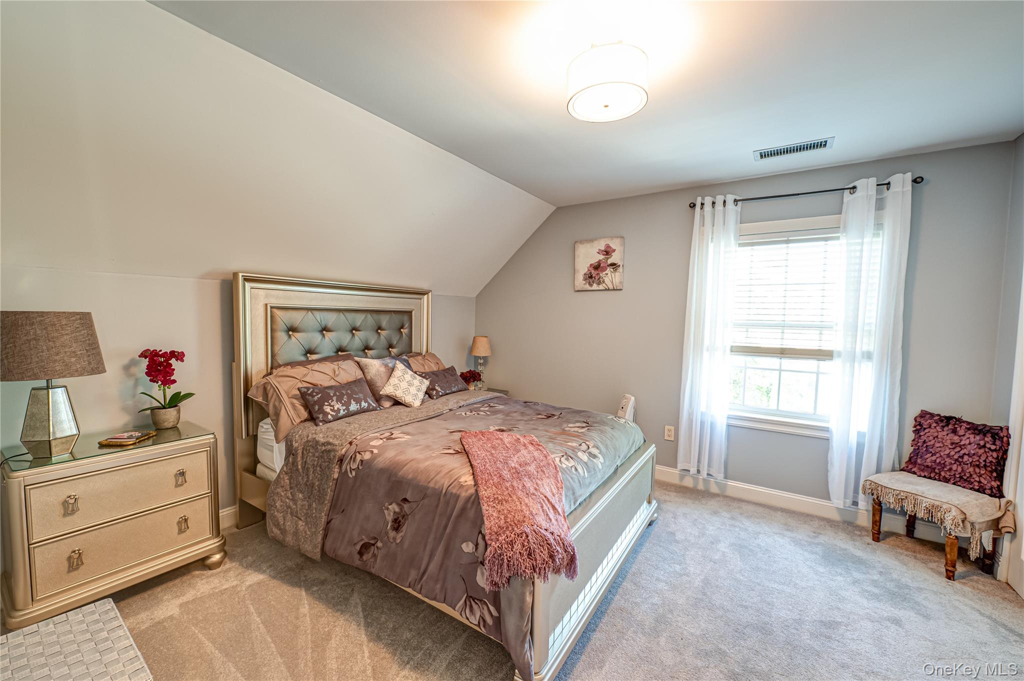 2 True Harbour Way, West Islip, NY 11795