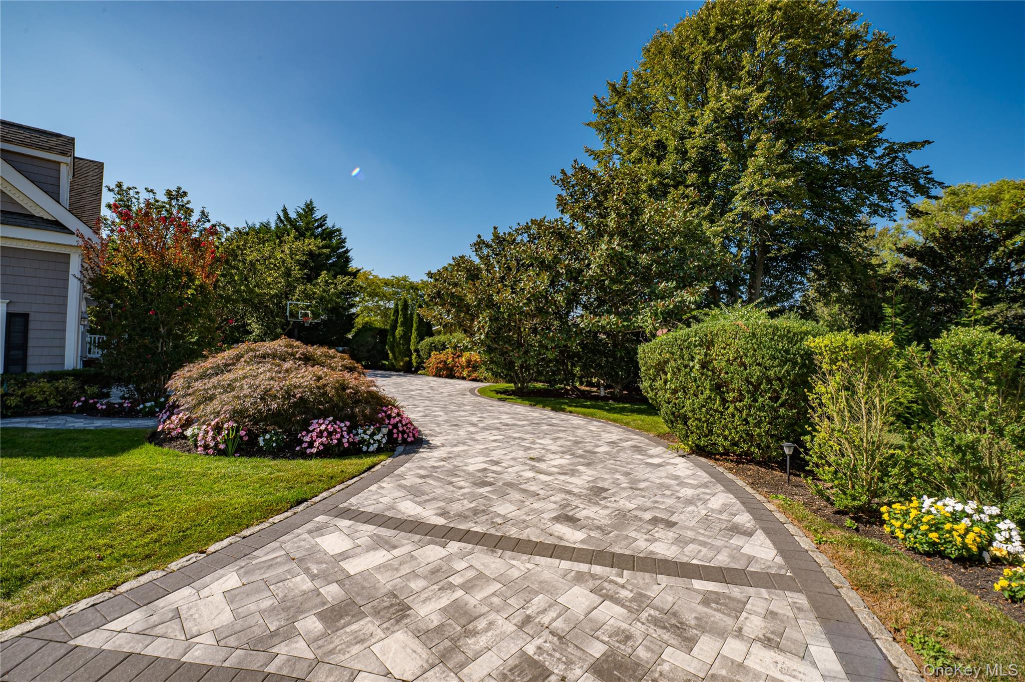 2 True Harbour Way, West Islip, NY 11795