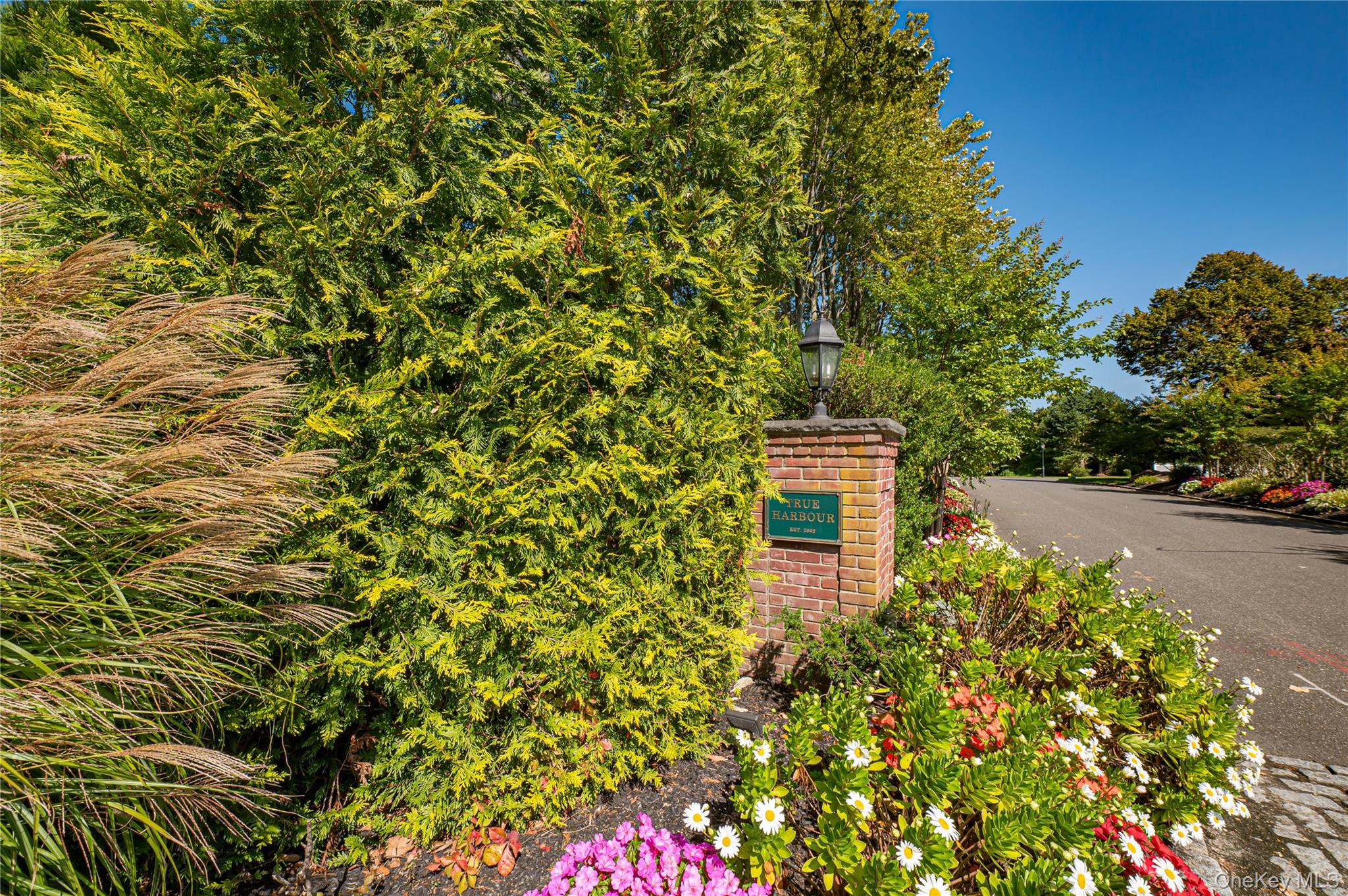 2 True Harbour Way, West Islip, NY 11795