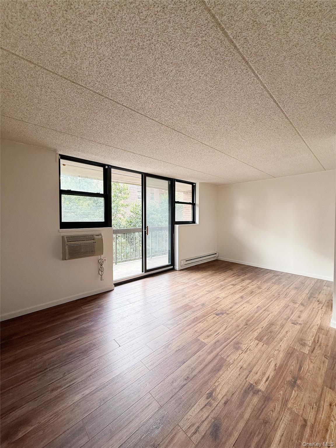 13777 45 Avenue # 4H, Flushing, NY 11355